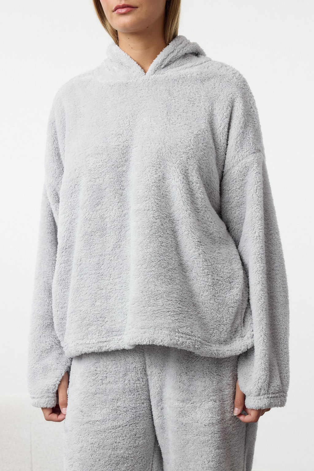 Gri Kapusonlu ve Nak?sl? Wellsoft K?sl?k Orme Pijama Tak?m? THMAW25PT00143