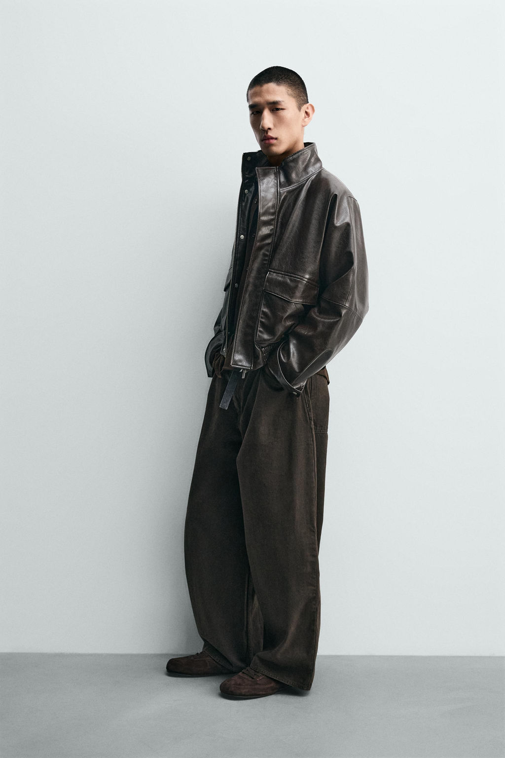 CAZADORA  CROPPED FIT EFECTO PIEL / Marr?n - Zara фото 4