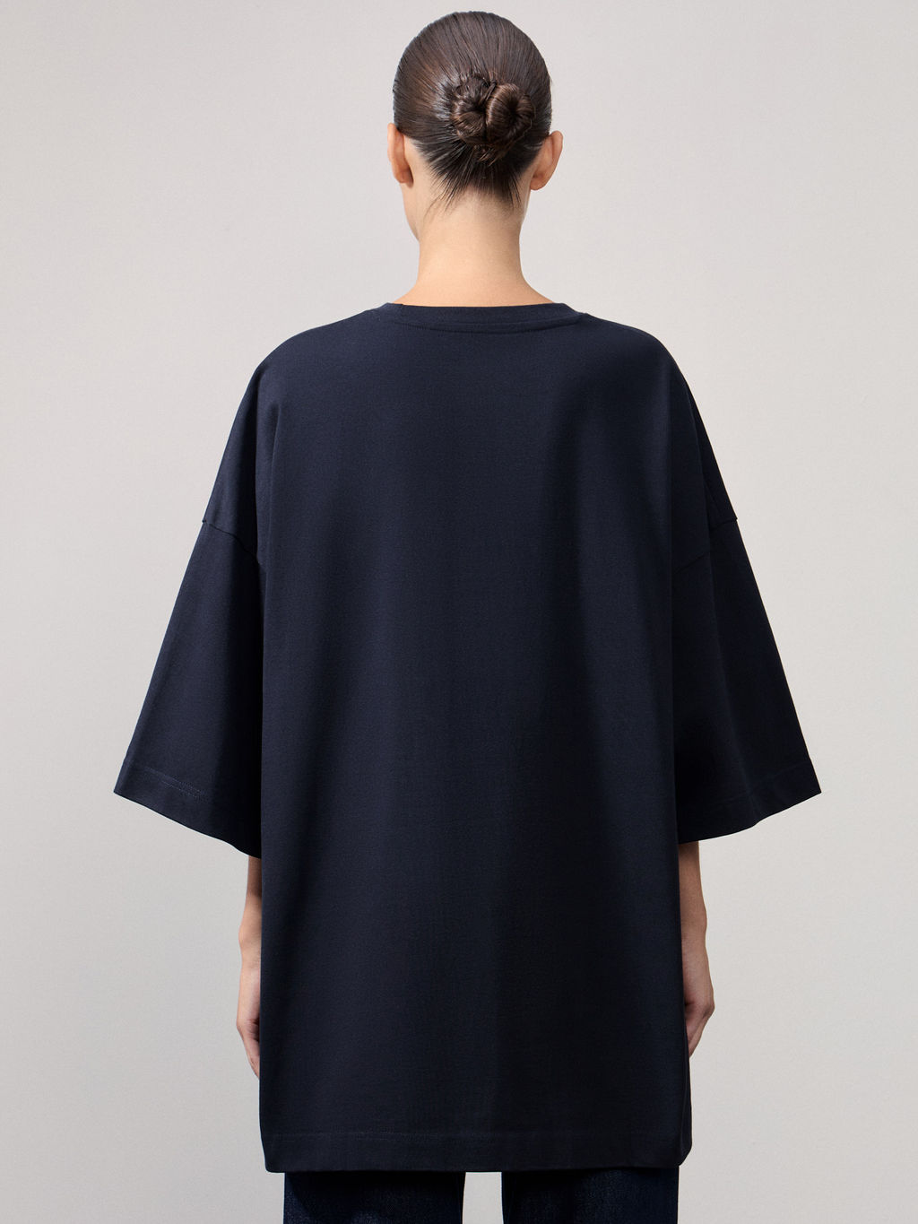 Футболка оверсайз из плотного хлопка / Zarina  фото 5