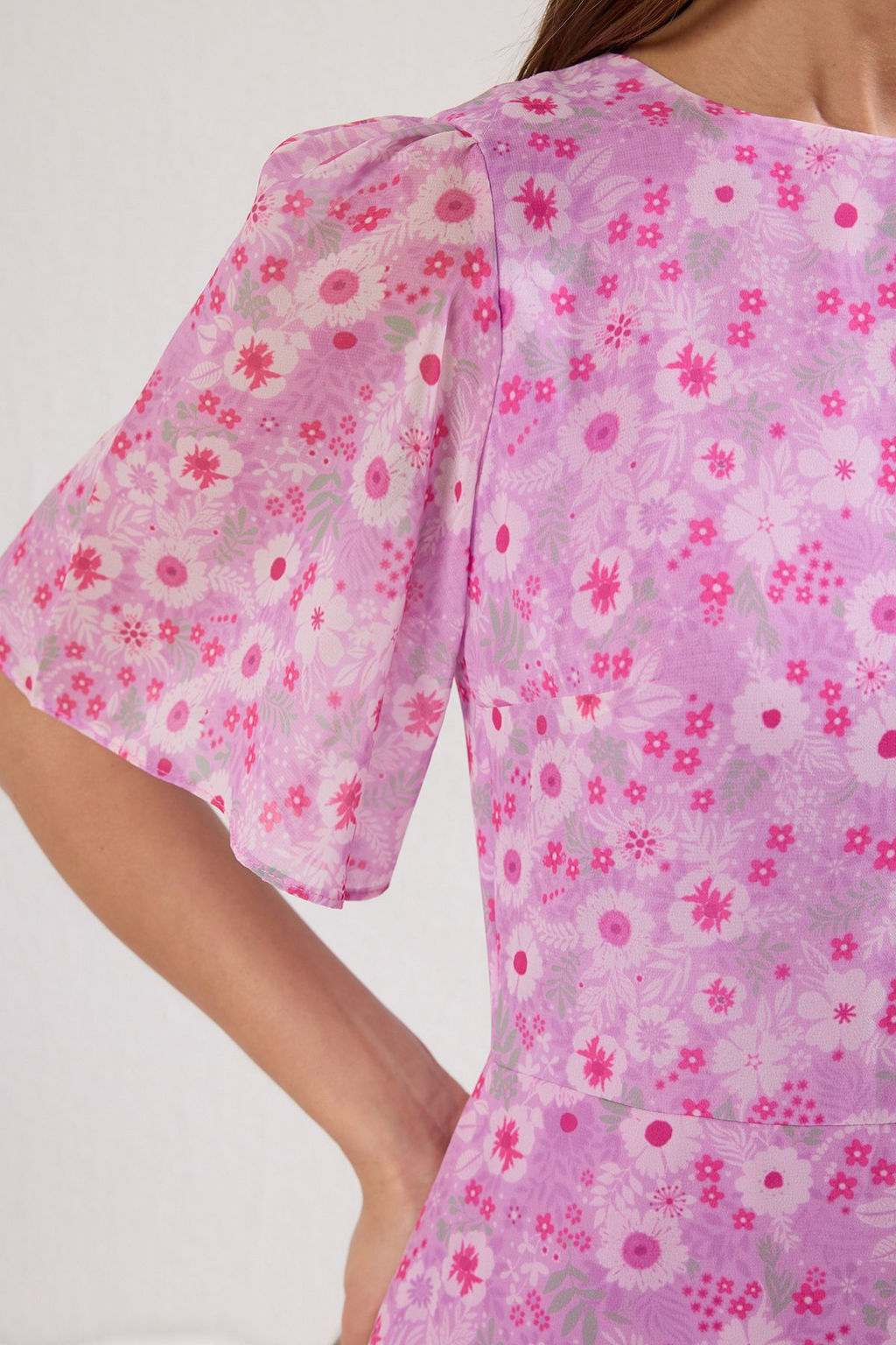 Lila Cicek Desenli A Kesim Astarl? Midi Dokuma Elbise TWOSS20EL0908