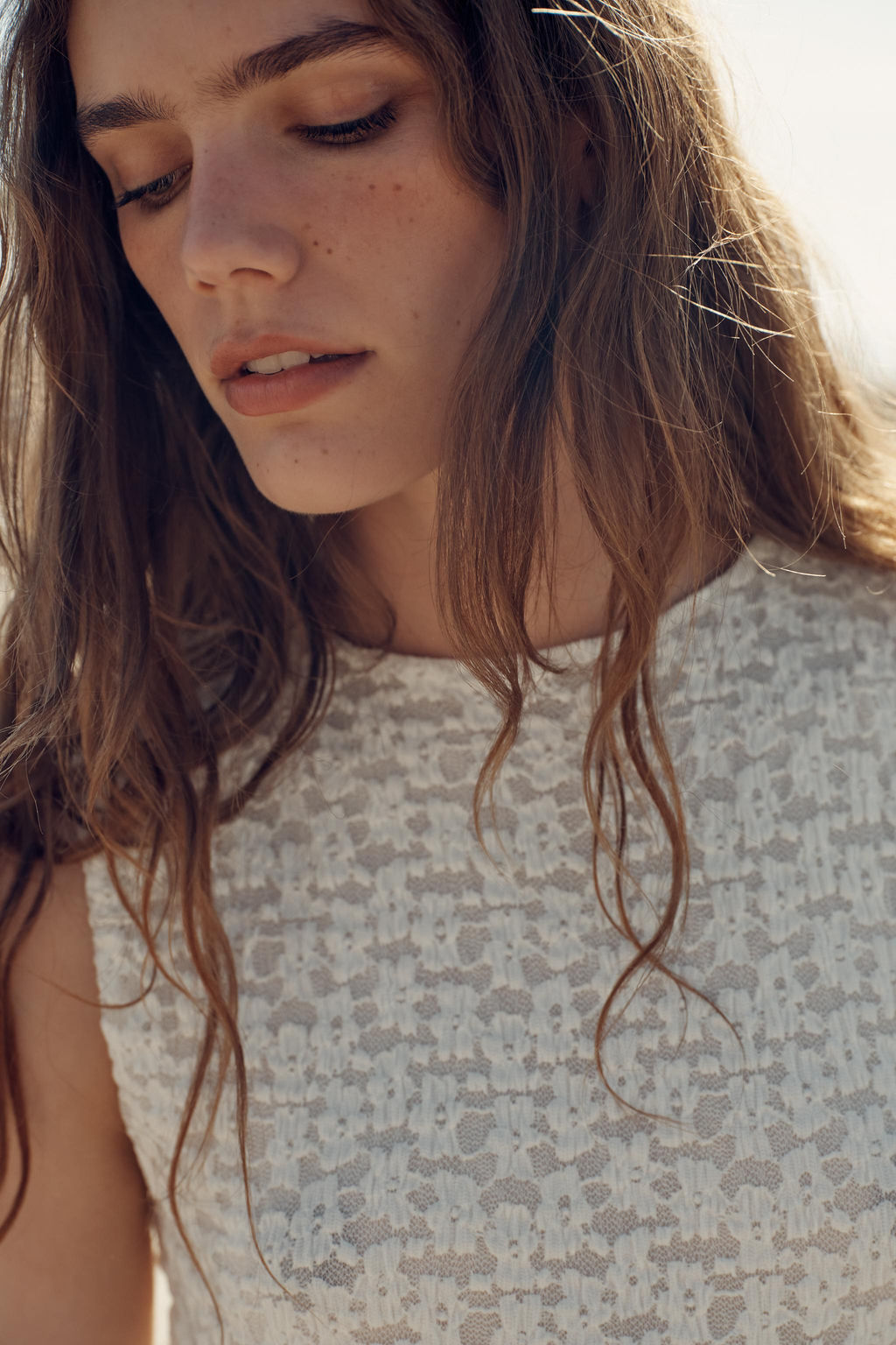 VESTIDO LARGO ENCAJE / Blanco roto - Zara фото 4