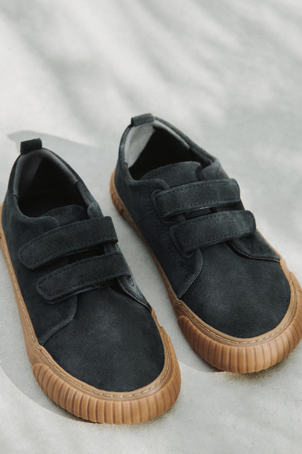 LEATHER STRAP BAREFOOT SNEAKERS - Zara фото 23