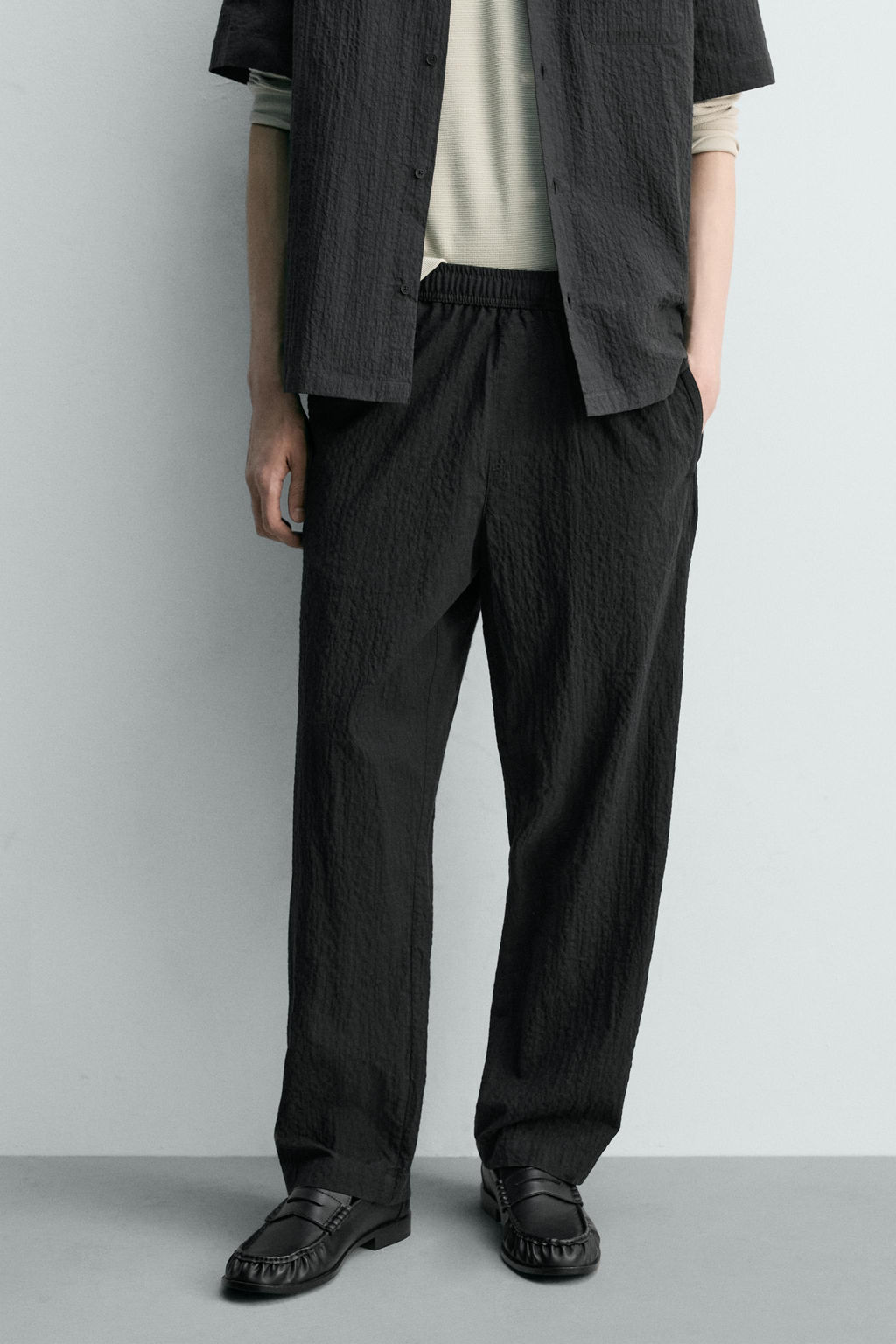 PANTAL?N REGULAR FIT ESTRUCTURA / Negro - Zara фото 2