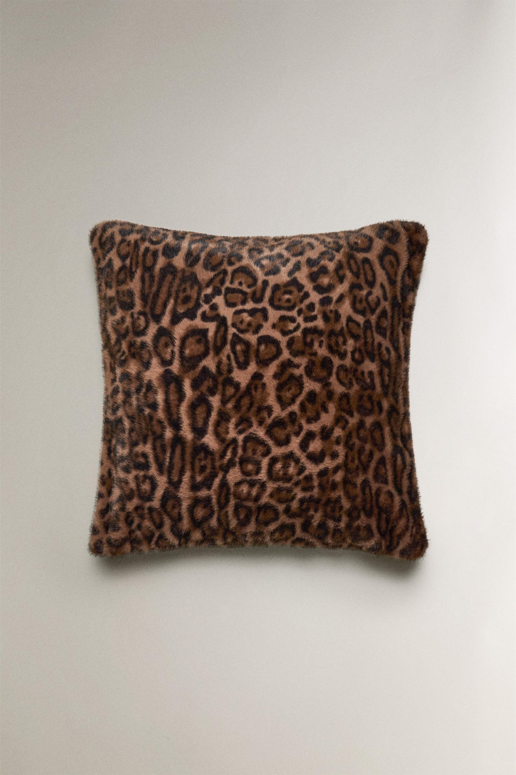 FAUX FUR AND ANIMAL PRINT CUSHION COVER - Zara фото 3