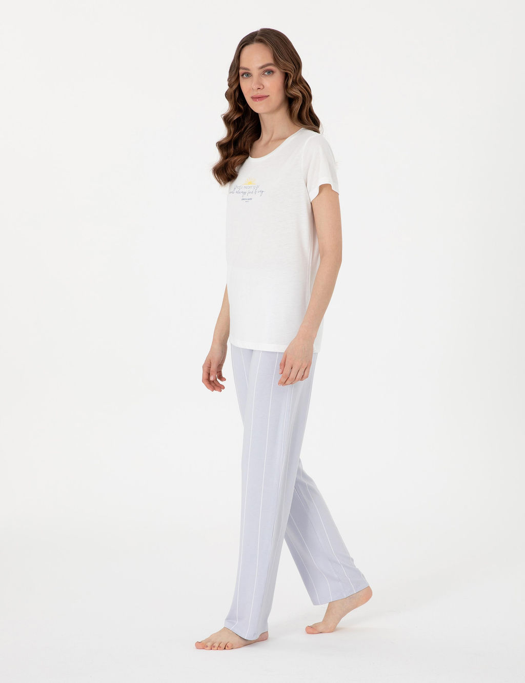 Beyaz K_sakollu Pijama Tak_m_