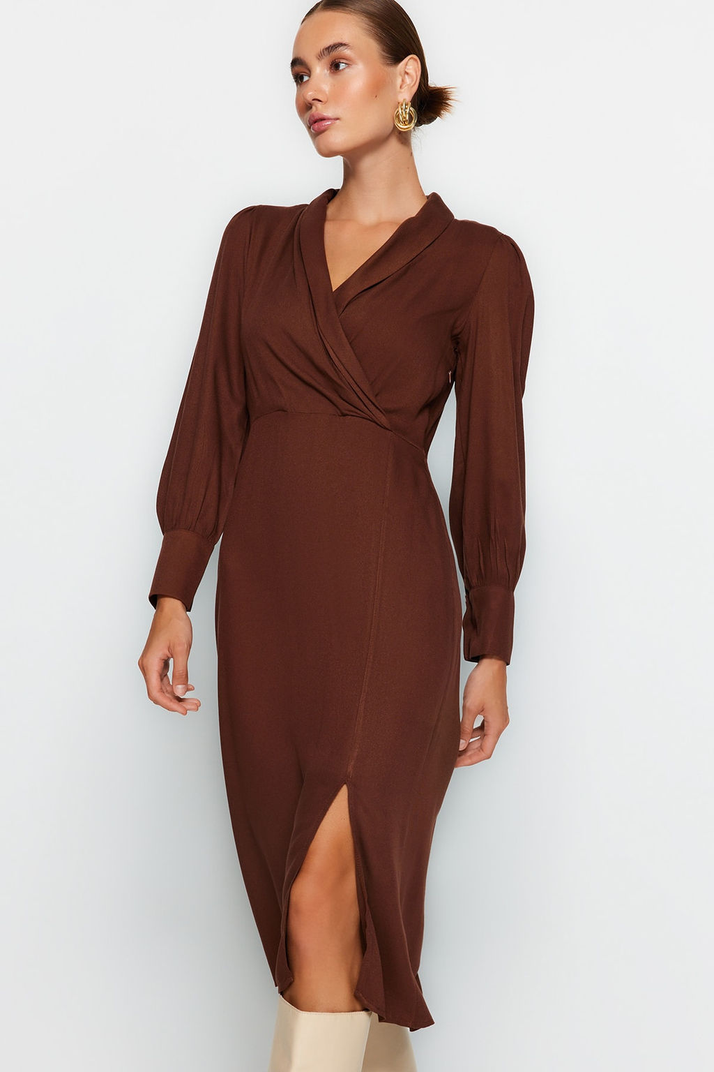 Trendyolmilla Kahverengi Midi Astarl? Dokuma Elbise TWOAW21EL0230 фото 3