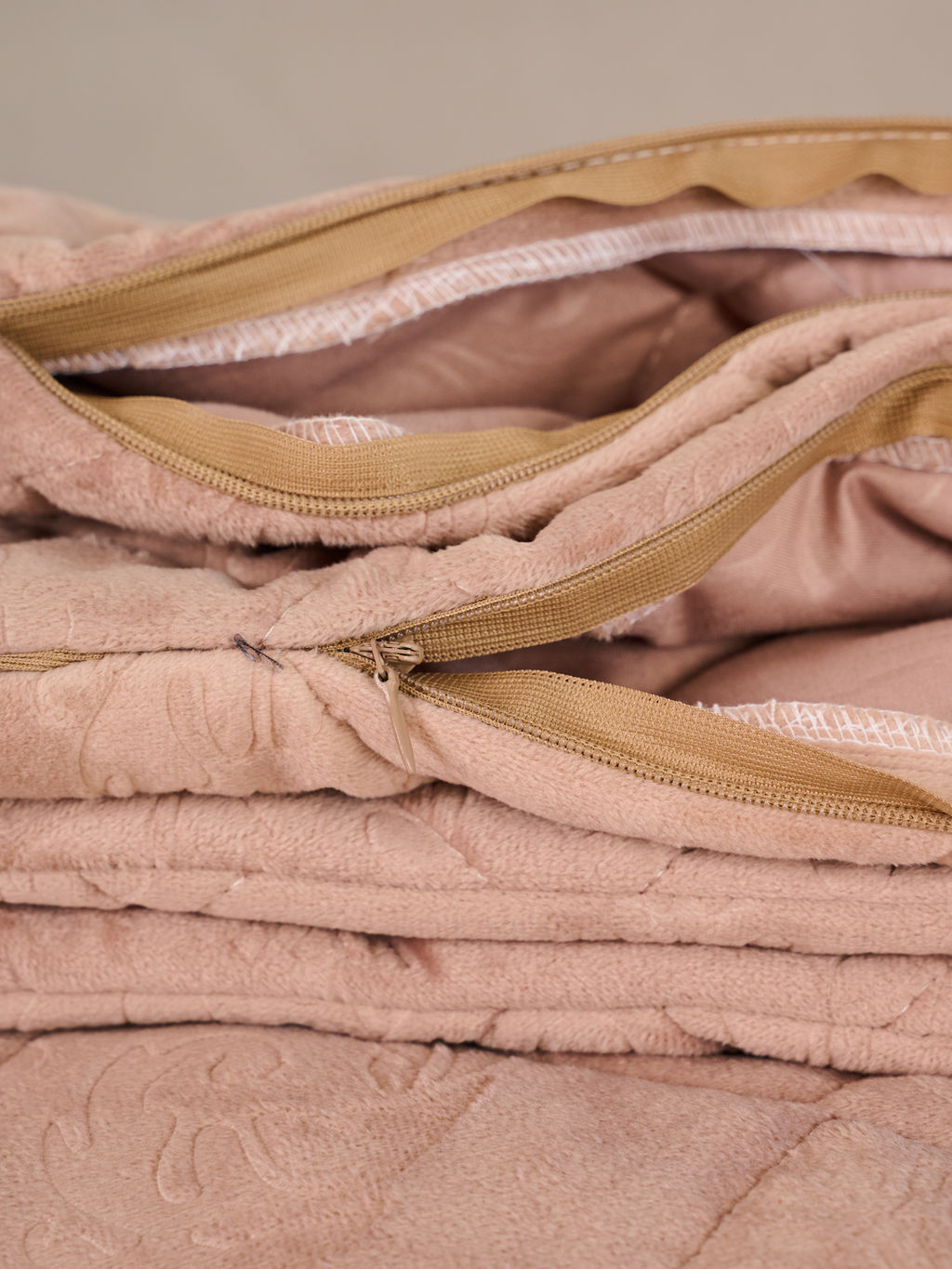 Набор покрывало и чехлы на подушку - Кристалл, цвет пудра 220x240