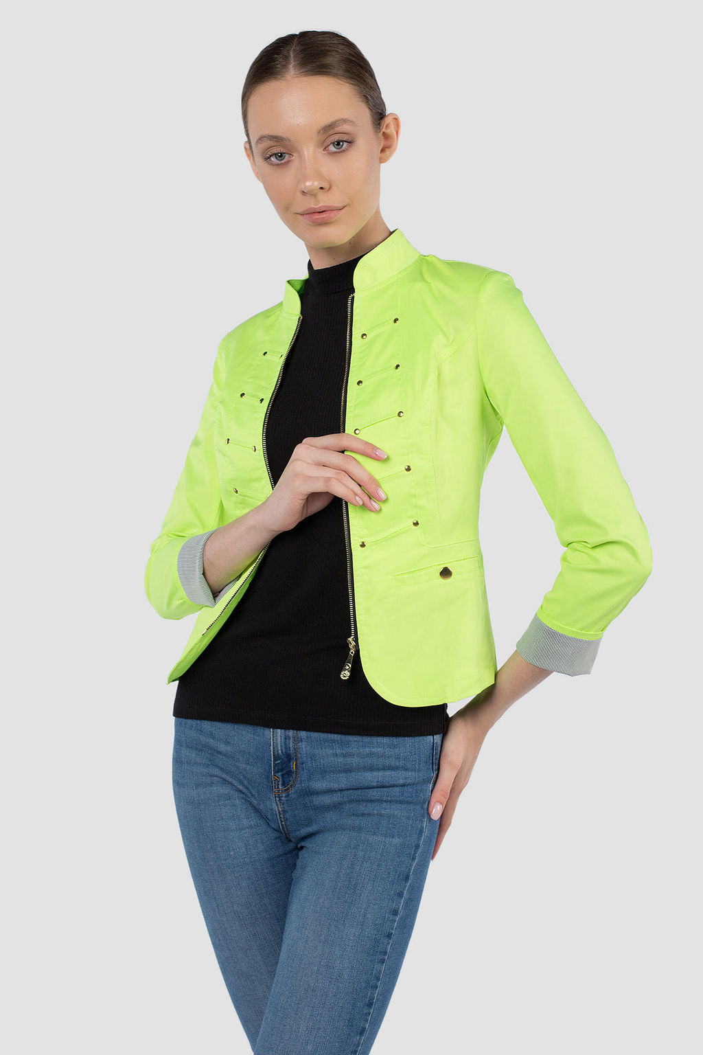 Ветровка жакет