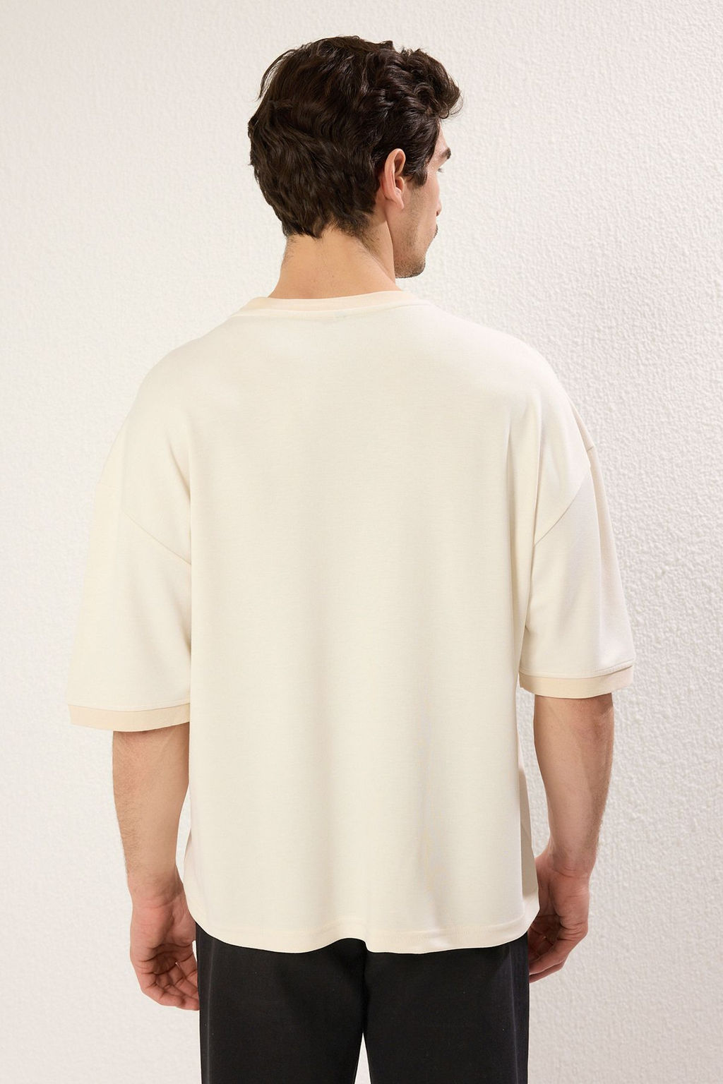 Футболка Trendyolmilla boxy экрю