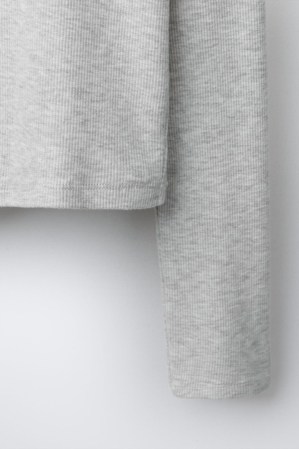 CAMISETA RIB ESTAMPADA / Gris vigor? - Zara фото 6