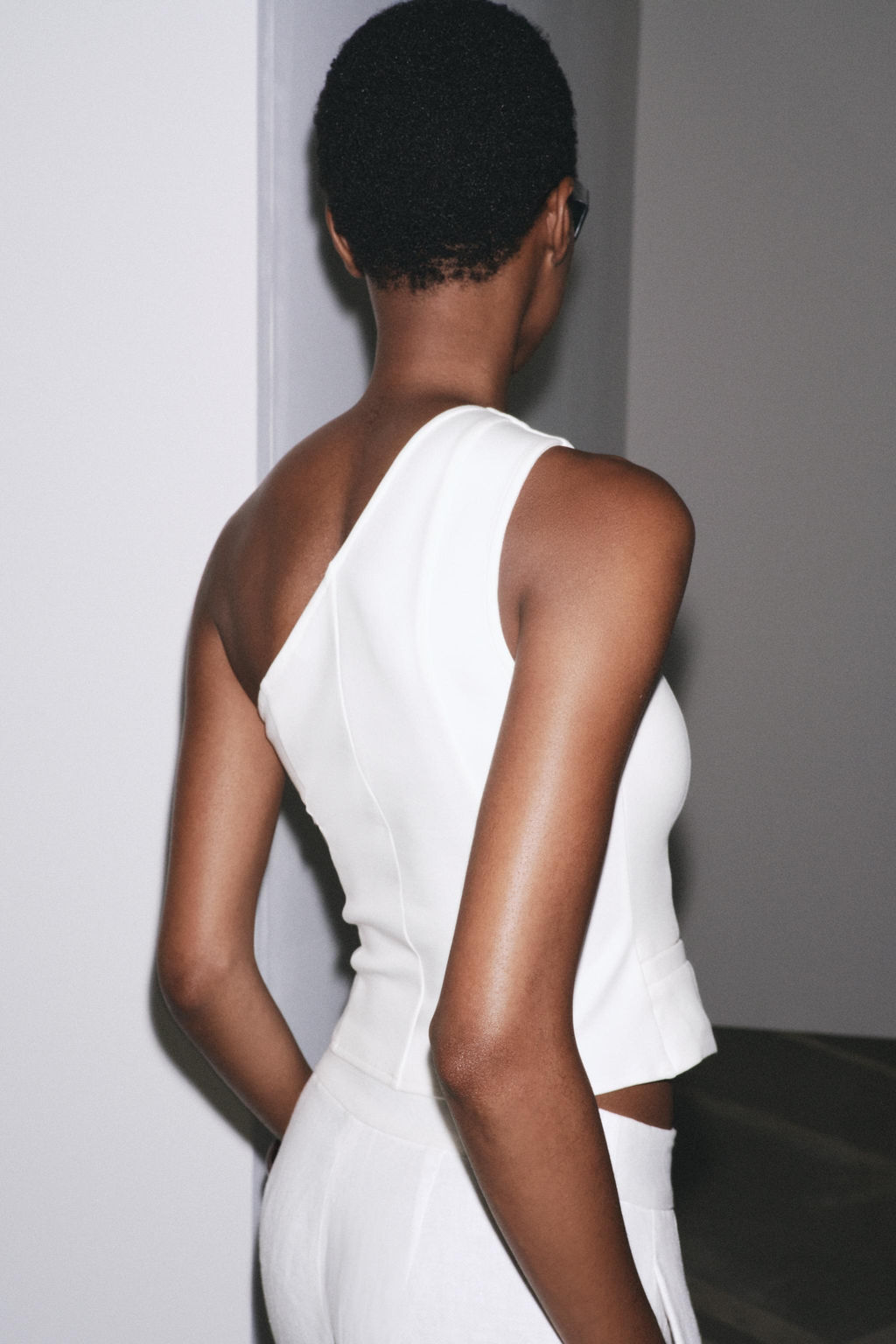 ASYMMETRIC INTERLOCK TOP WAISTCOAT - Zara фото 3