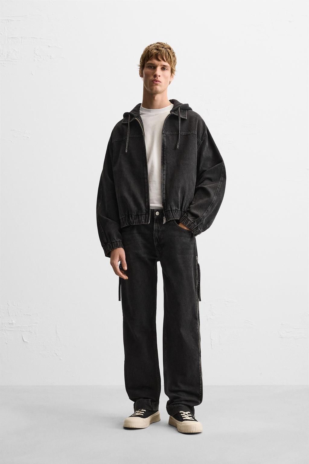 FLARE FIT JEANS WITH ZIPS