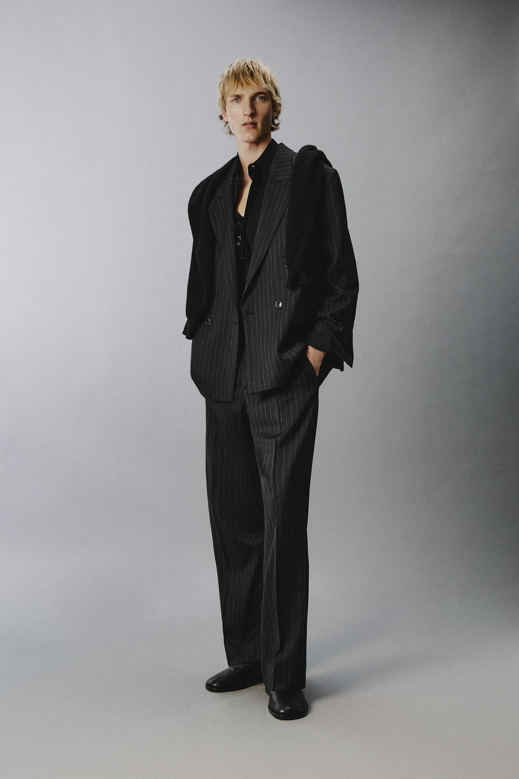 PINSTRIPED SUIT TROUSERS - Zara фото 4