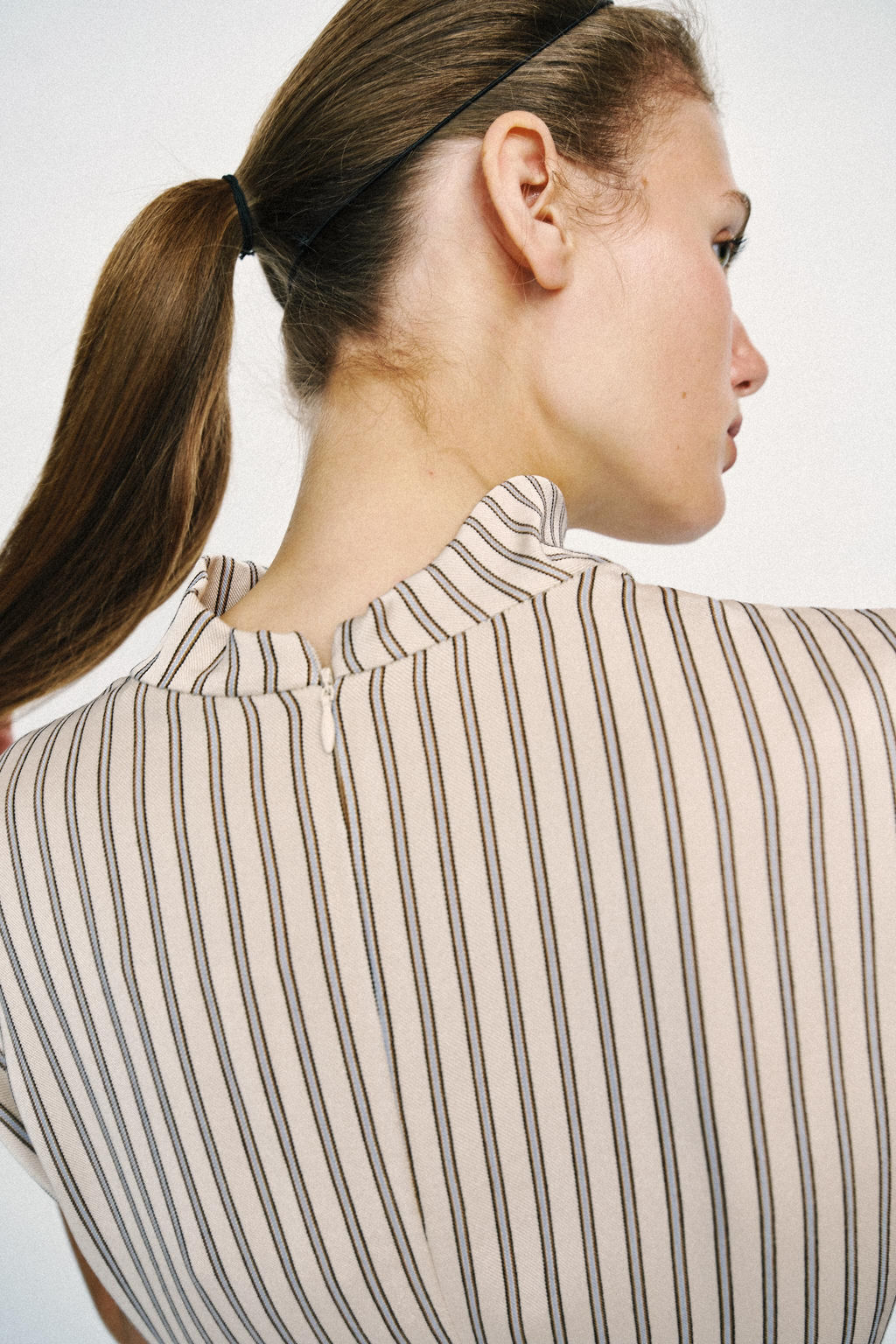 VESTIDO MINI RAYAS ENCAJE / Rosa - Zara фото 6