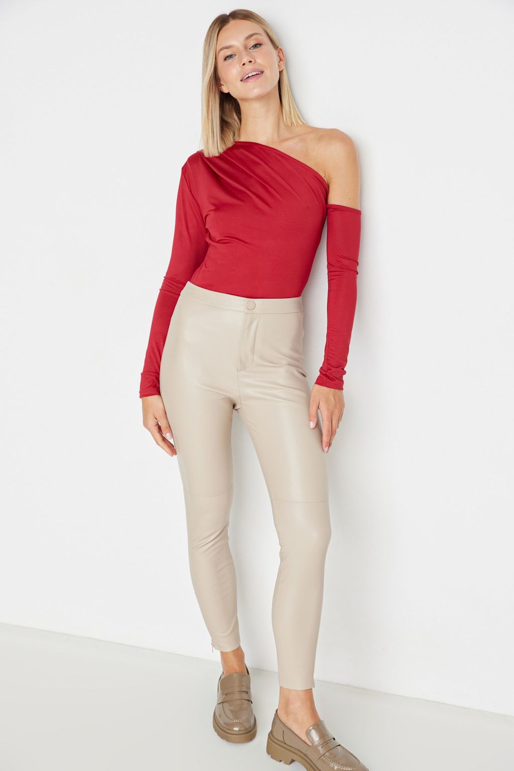 TRENDYOLMILLA Siyah Asimetrik Yaka Uzun Kollu Esnek Alttan C?tc?tl? Orme Body TWOAW22BD0080  фото 3