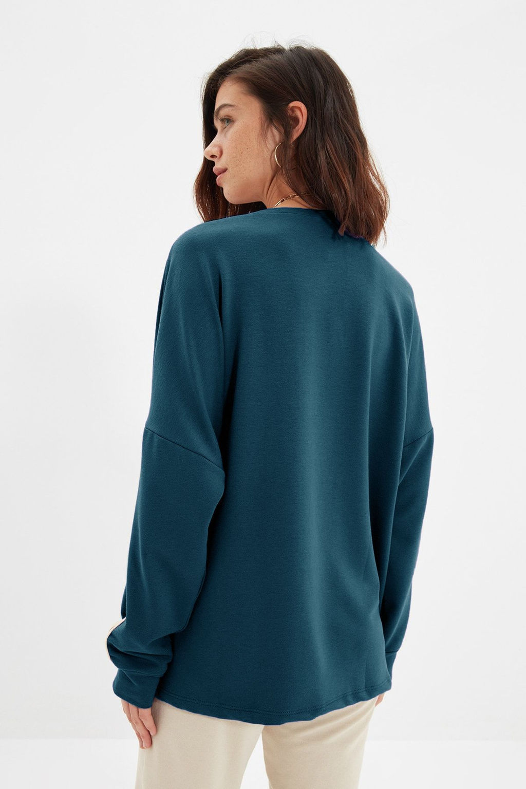 TRENDYOLMILLA Siyah Serit Detayl? Oversize/Genis Kal?p Ince Orme Sweatshirt TWOAW22SW1258 фото 10
