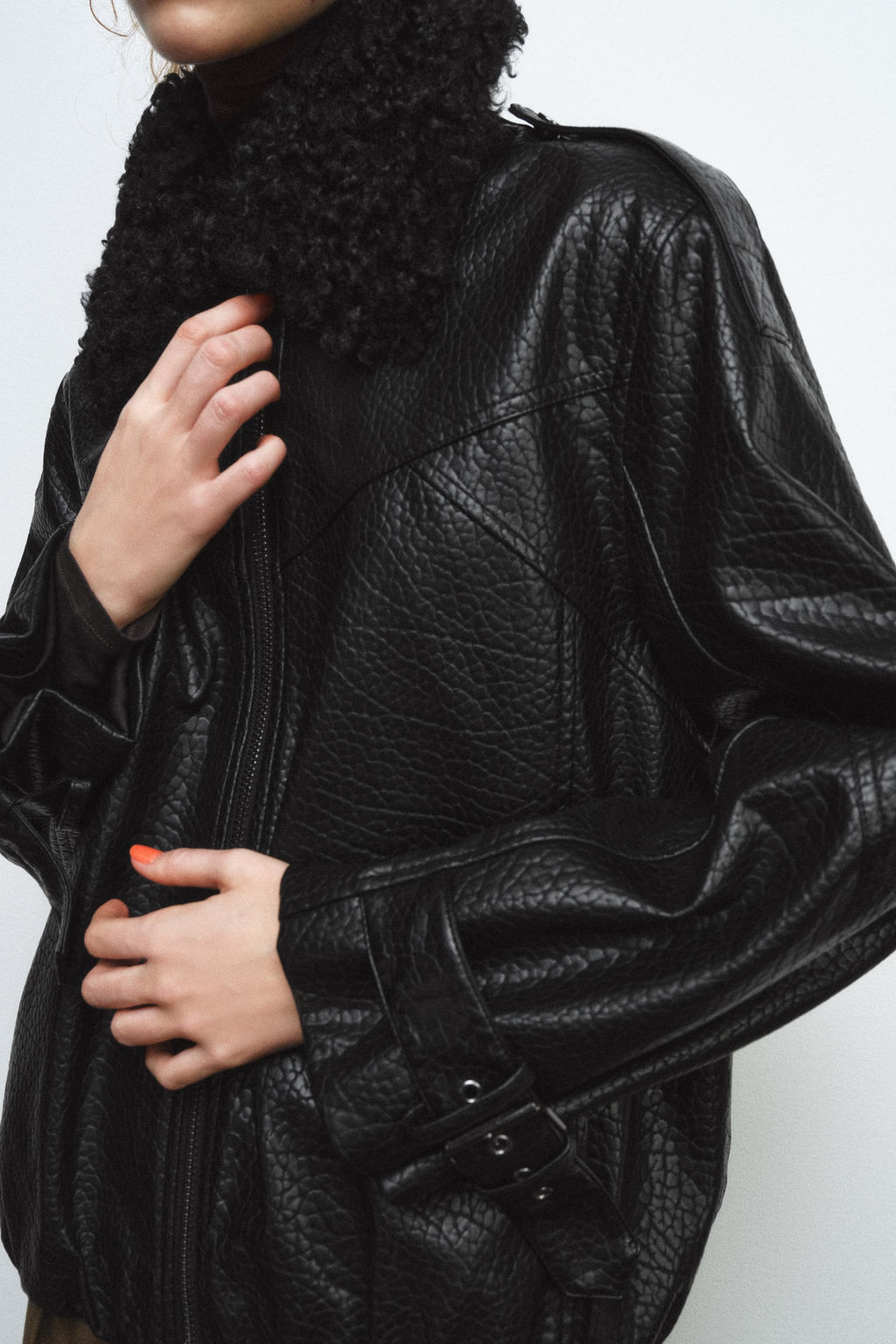 FAUX LEATHER BOMBER JACKET ZW COLLECTION - Zara фото 4