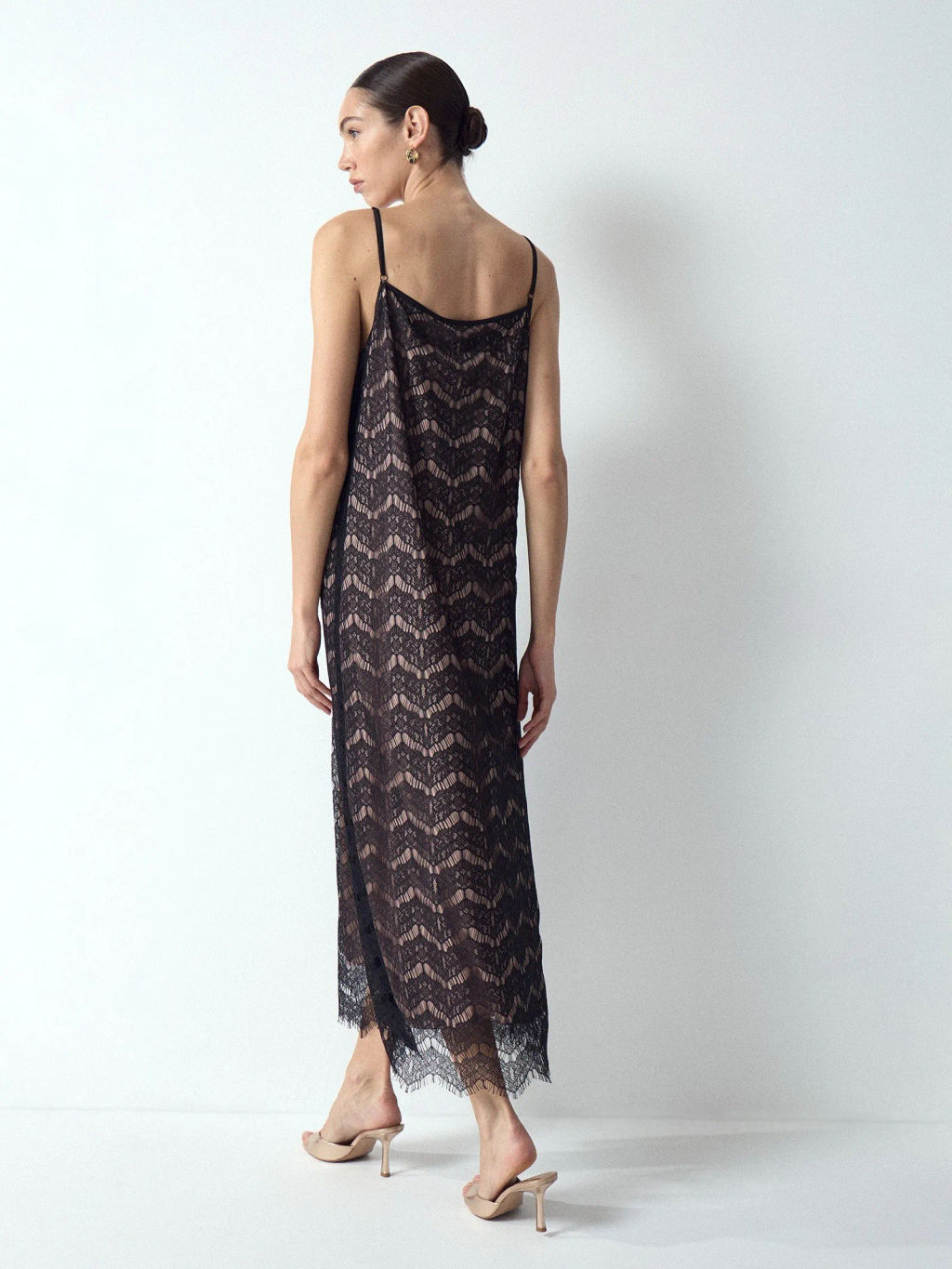 Платье миди из кружева - Emka фото 4