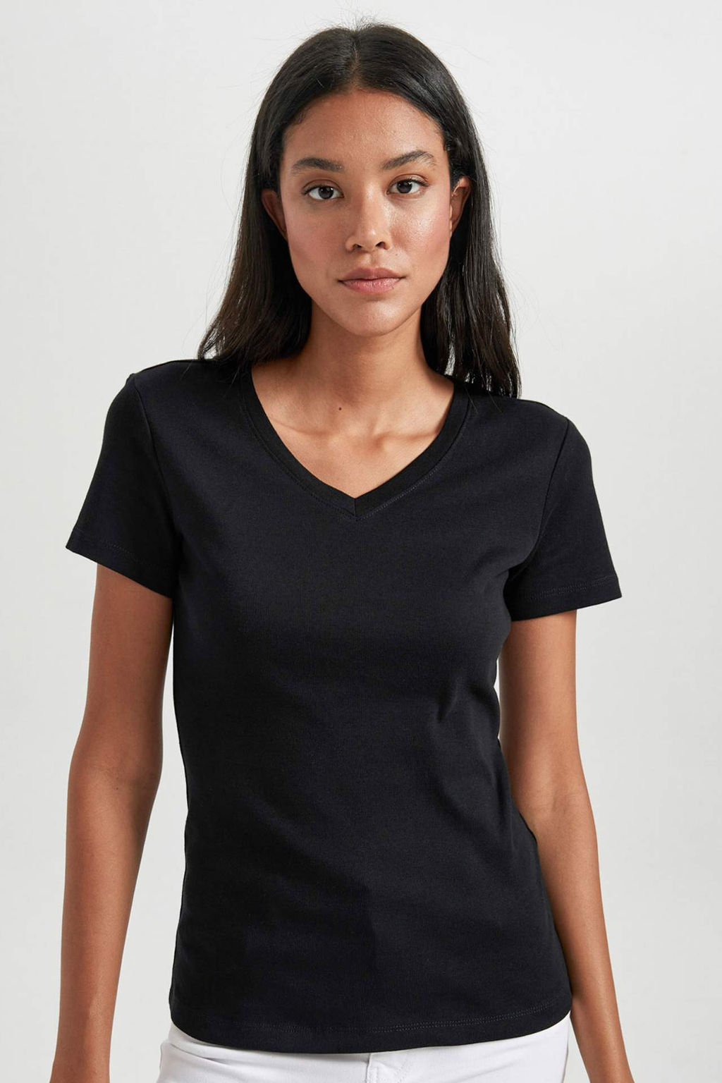 Slim Fit Dar Kesim V Yaka Ribana Basic Duz %100 Pamuk K?sa Kollu Tisort - Defacto фото 4