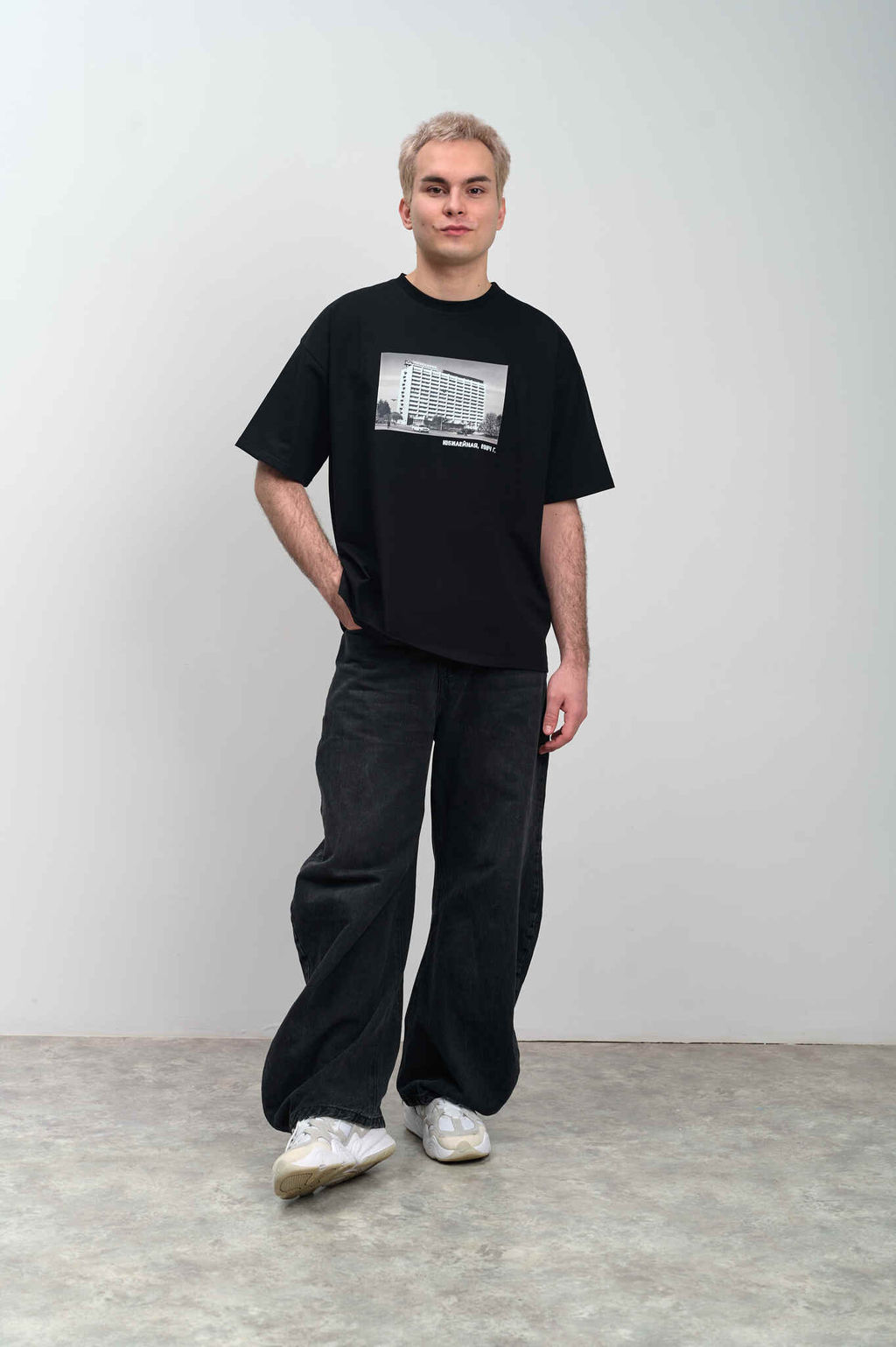 Футболка оверсайз унисекс "Юбилейная " черный