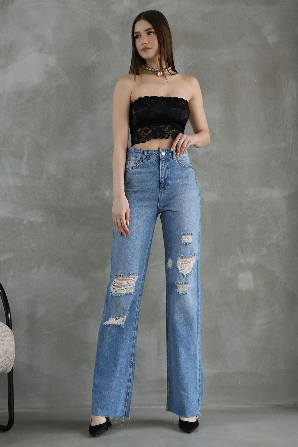 Mavi Y?rt?k Detayl? Pacas? Kesikli Yuksek Bel Duz Kesim Straight Jeans TWOSS25JE00138
