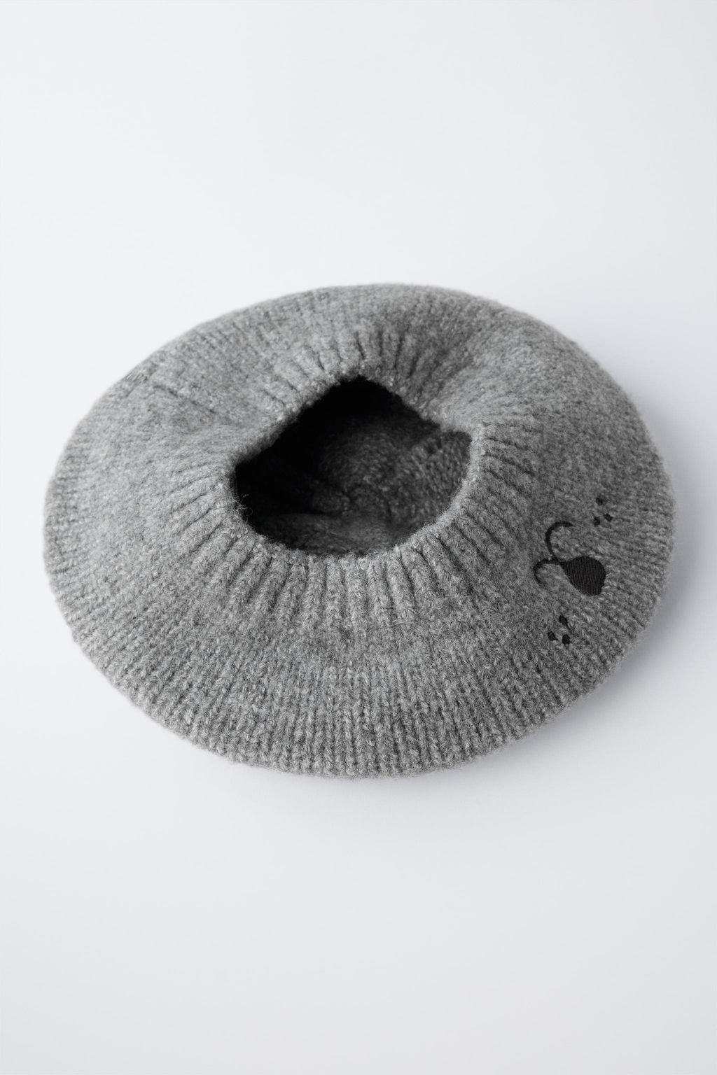 KNIT BERET WITH EMBROIDERED EARS - Zara фото 3