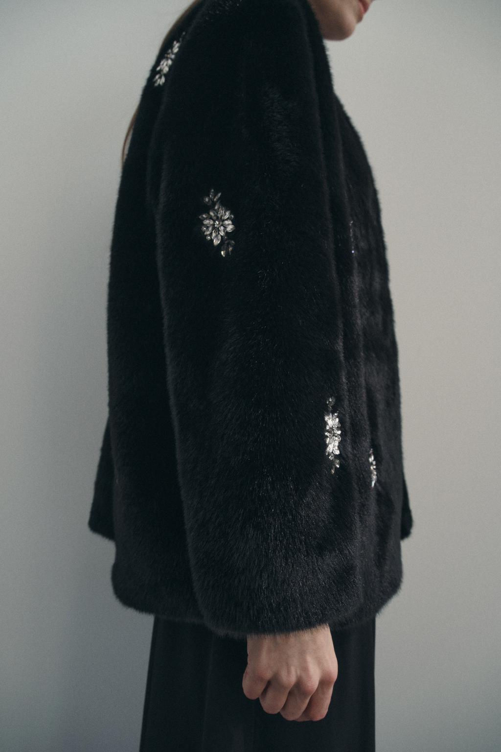 FAUX FUR COAT WITH JEWEL BEADING - Zara фото 5