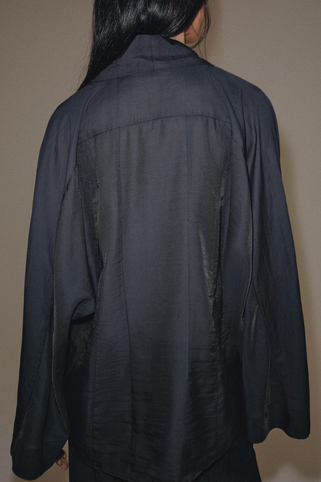 CAMISA CRUZADA ALAMARES ZW COLLECTION / Gris oscuro - Zara фото 5