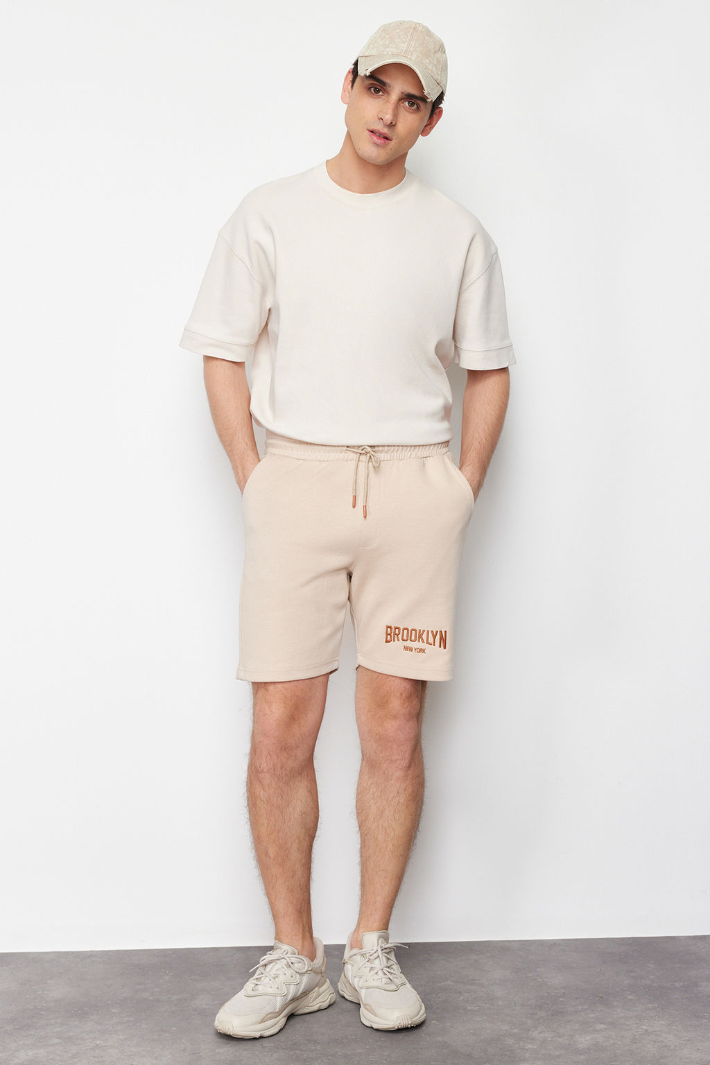 Tas Regular/Normal Kesim Brooklyn-Sehir Nak?sl? Tok Kumasl? Beli Lastikli Sort TMNSS24SR00025