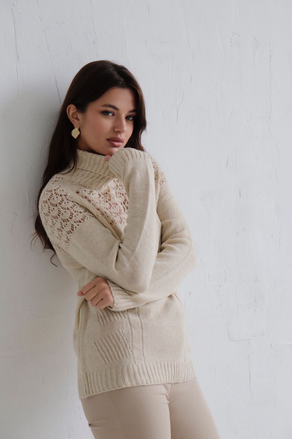 10294 Свитер с ажурной кокеткой бежевый - Martichelli фото 17