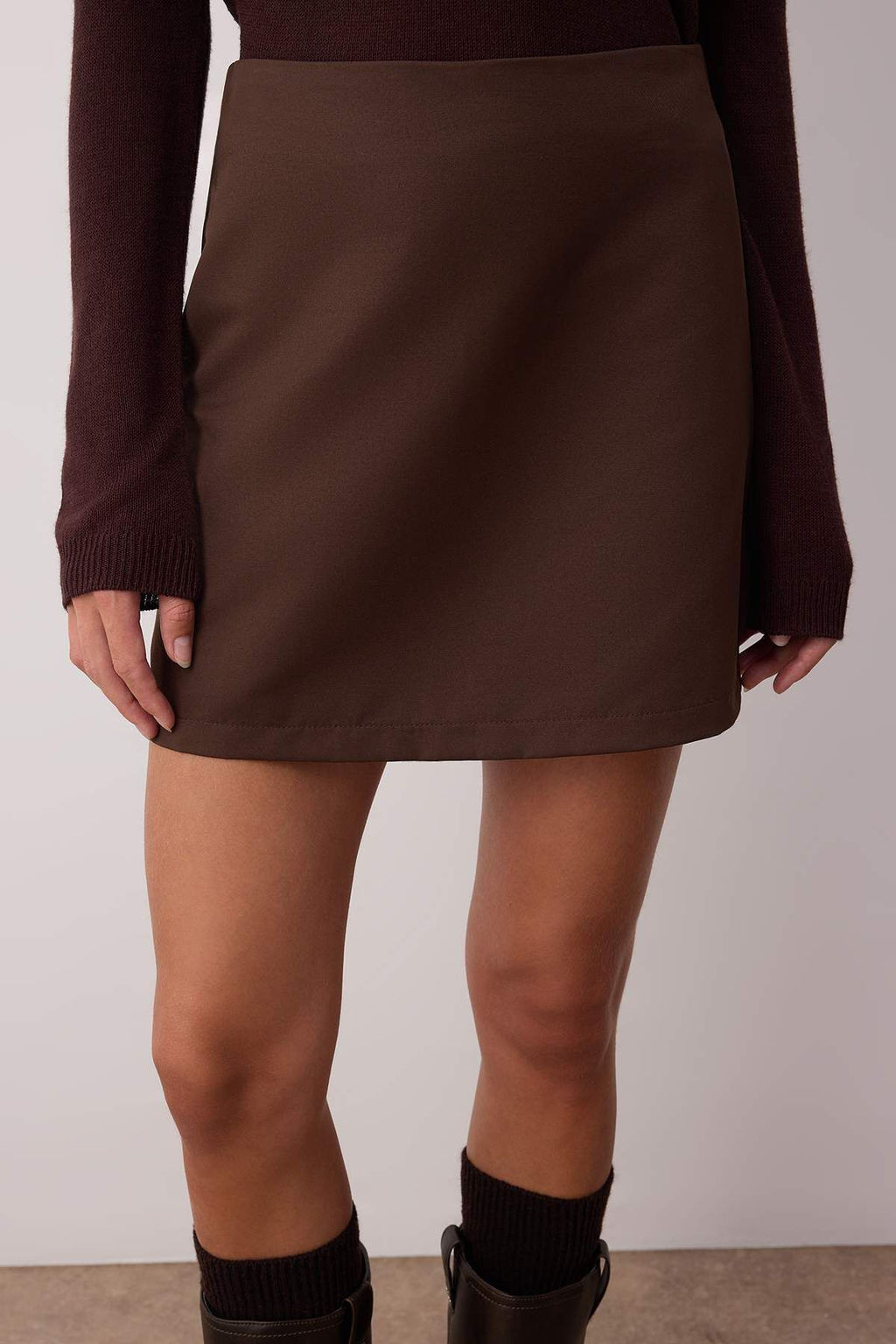 Koyu Kahverengi Yuksek Bel A-Line Mini Dokuma Etek TWOSS22ET0136