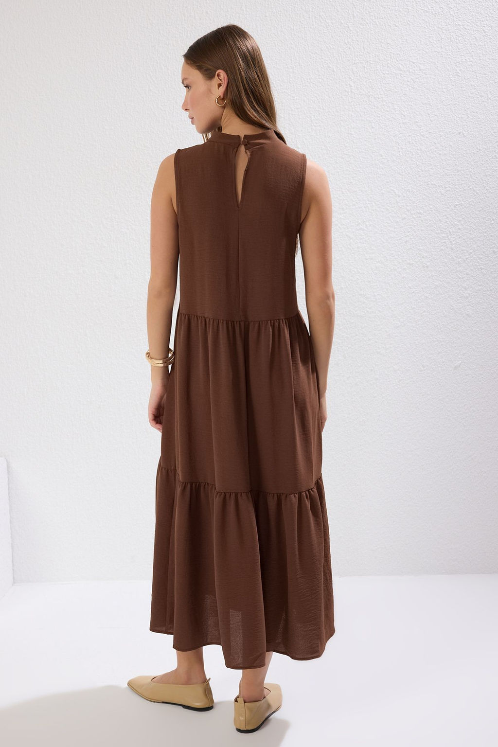 Kahverengi Shift/Duz Kesim Dik Yaka Midi Dokuma Elbise TWOSS20EL1864