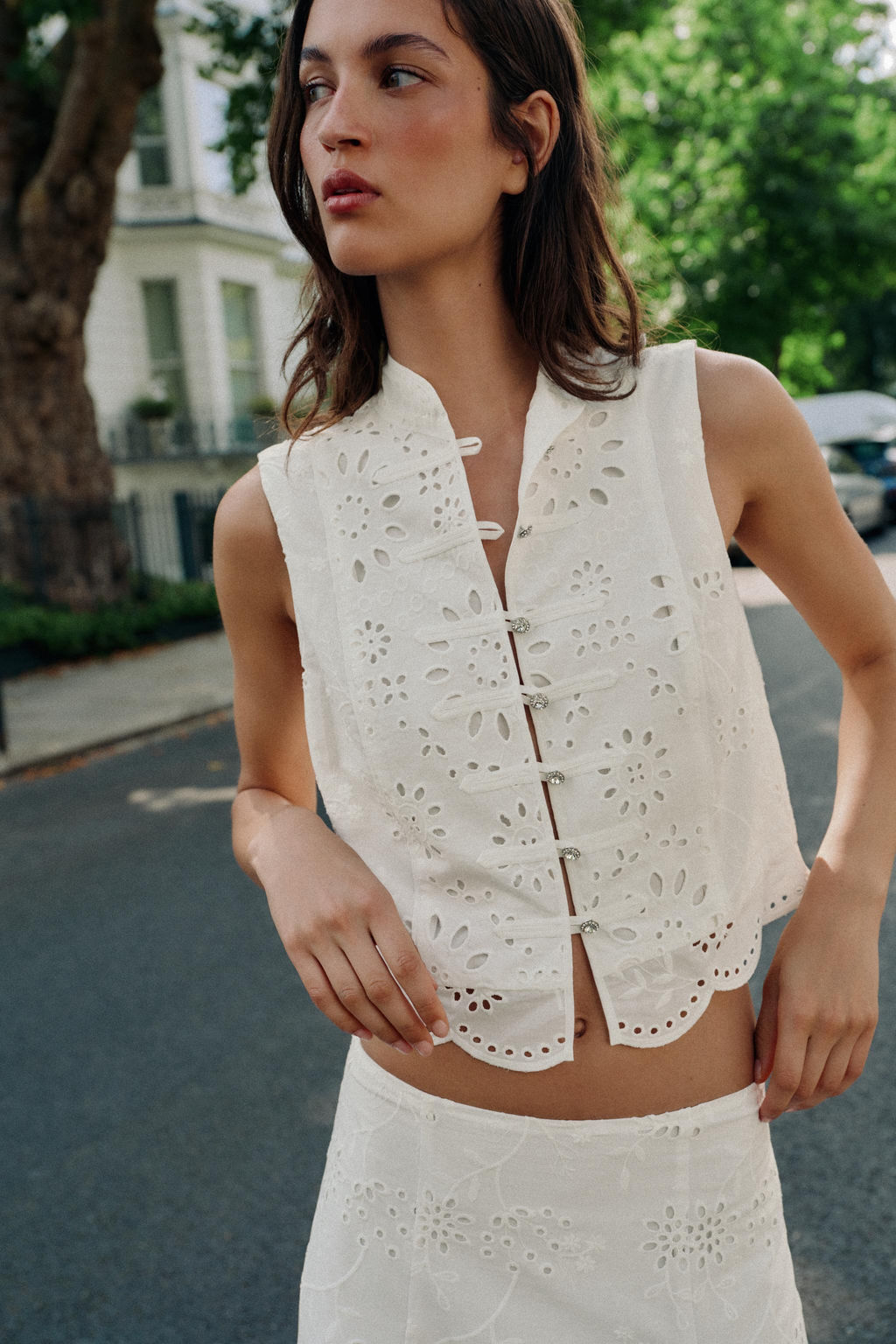CUERPO BORDADOS BOTONES JOYA / Blanco - Zara фото 3