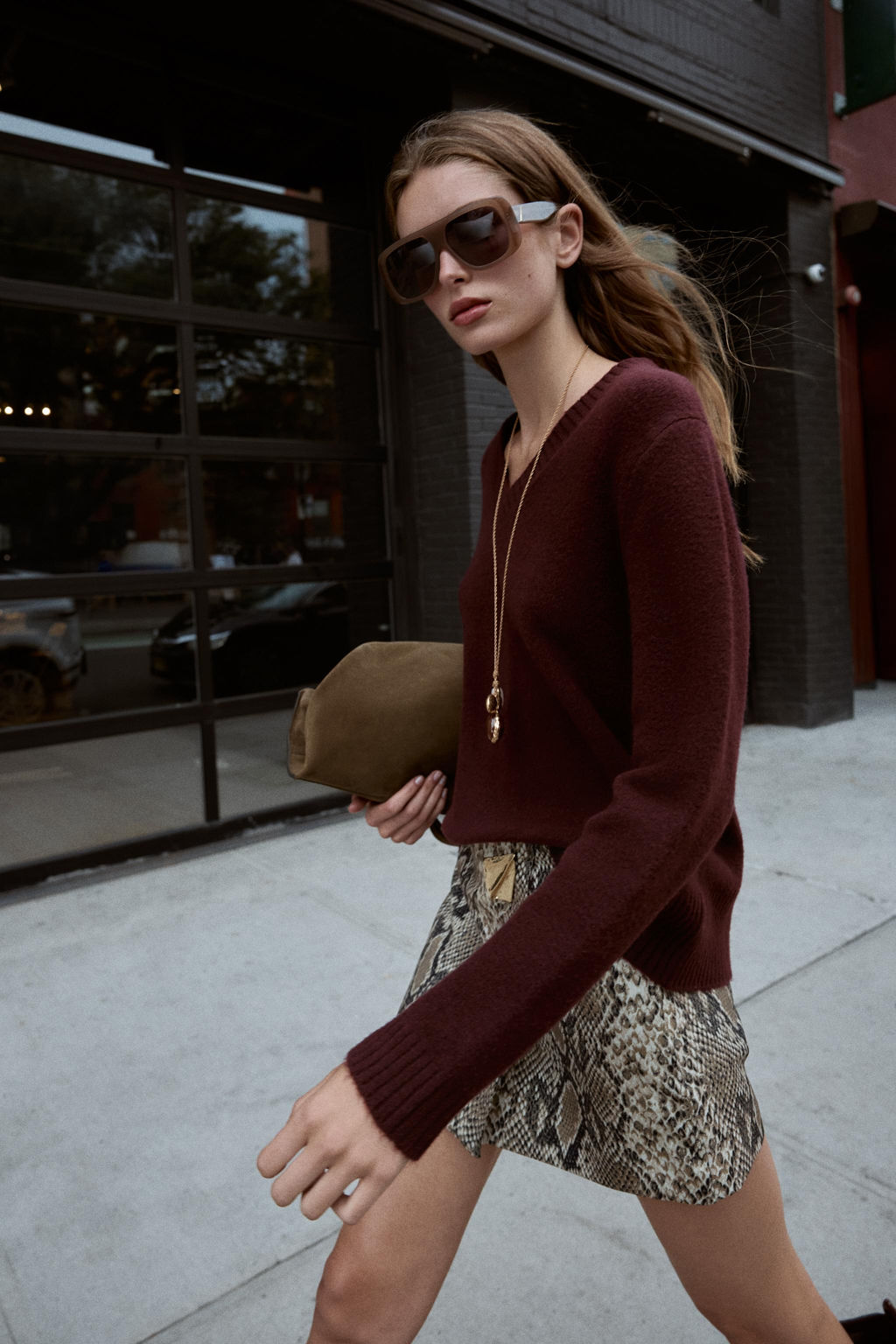 ASYMMETRIC SKORT WITH APPLIQUE