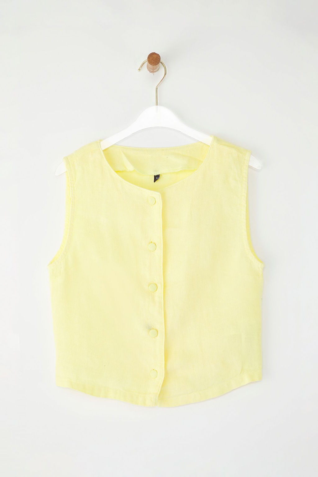 Trendyolmilla Sar? %100 Keten Dugme Detayl? Bluz TWOSS25BZ00474