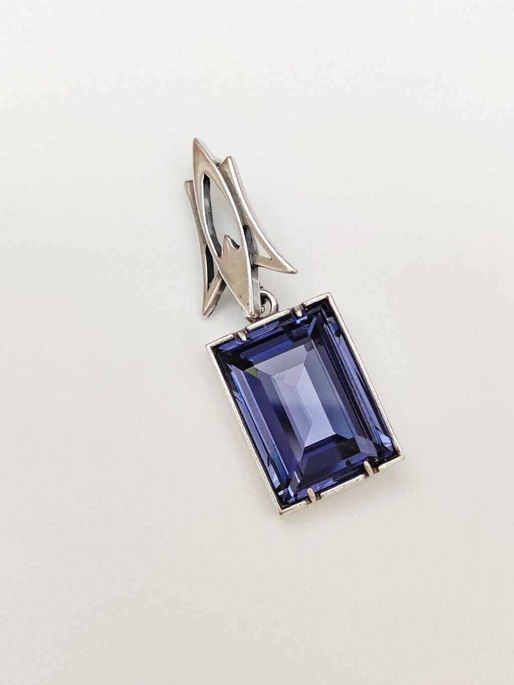 Кулон на цепочке "Бонапарт "