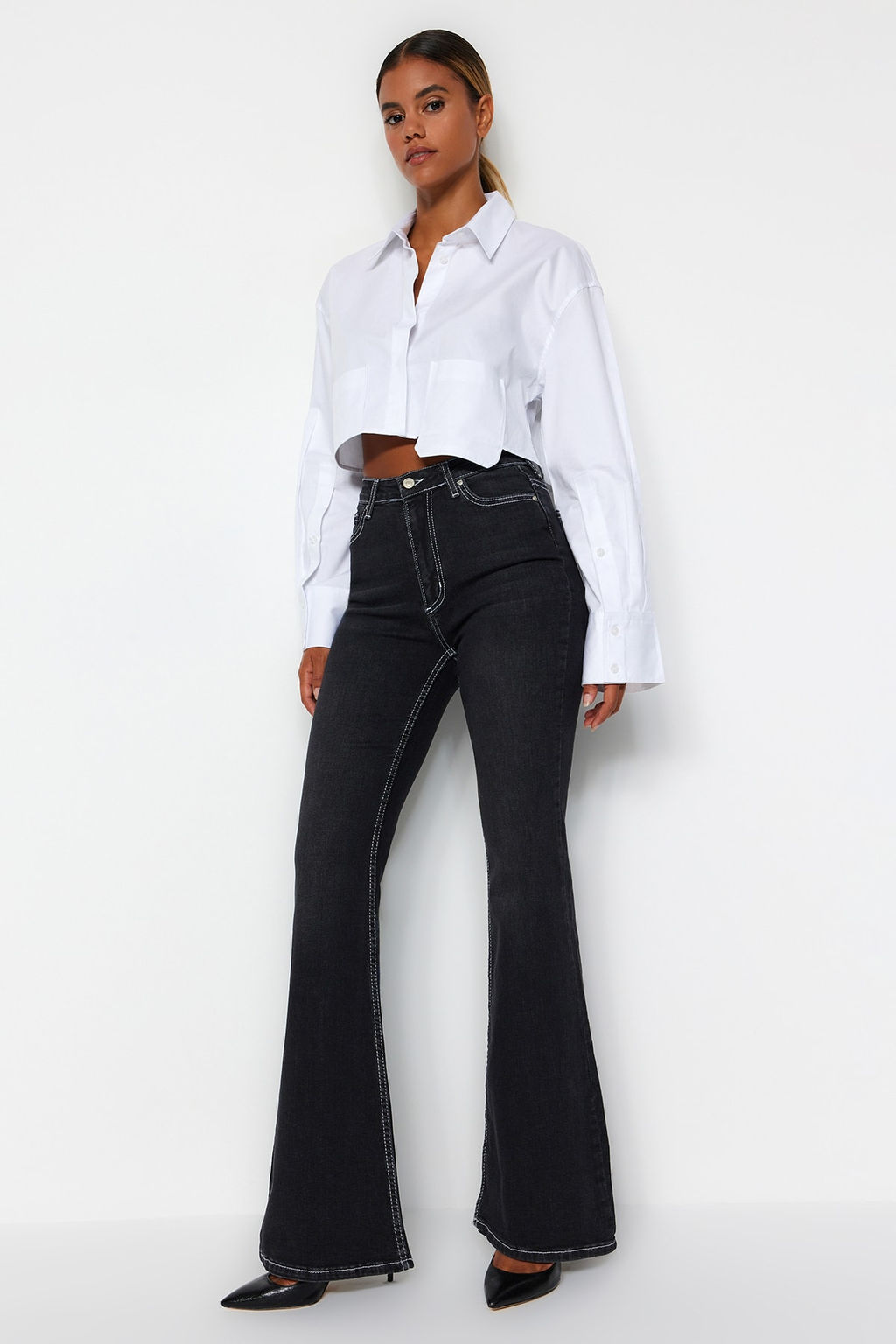TRENDYOLMILLA Siyah Kontrast Dikisli Yuksek Bel Flare Jeans TWOSS22JE0460  фото 3