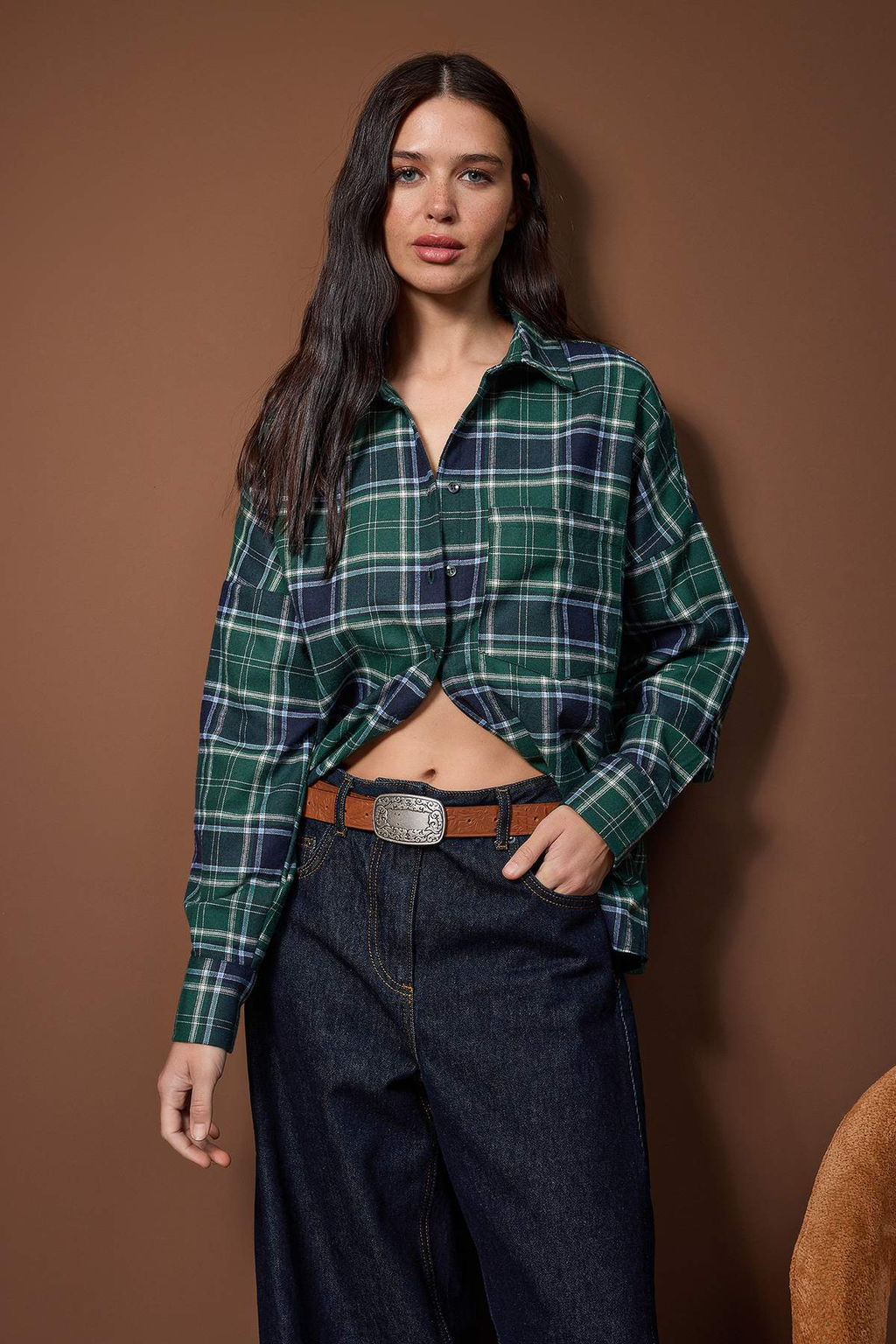 Mavi-Cok Renkli Flanel Ekoseli Oversize/Genis Kal?p Gomlek TWOAW26GO00132 - Trendyolmilla фото 2