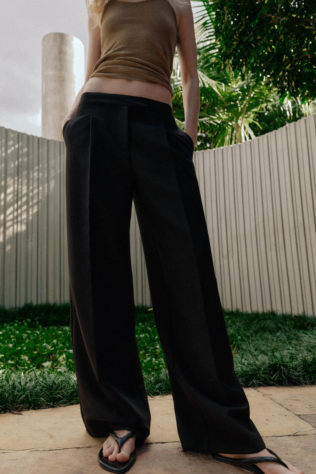 PANTALON ANCHO PINZAS / Negro - Zara фото 13