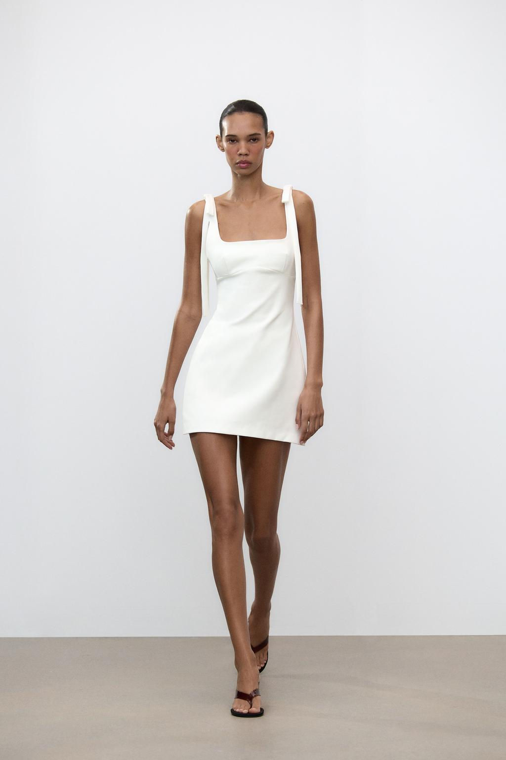 FITTED SHORT DRESS WITH BOWS
