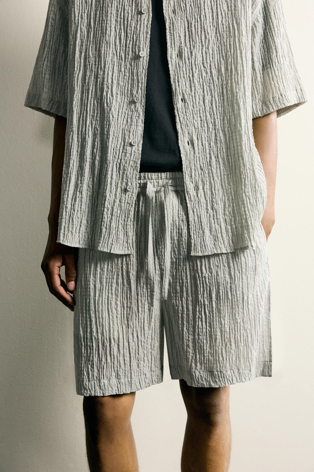 BERMUDA RELAXED FIT RELIEVE / Gris claro - Zara фото 5