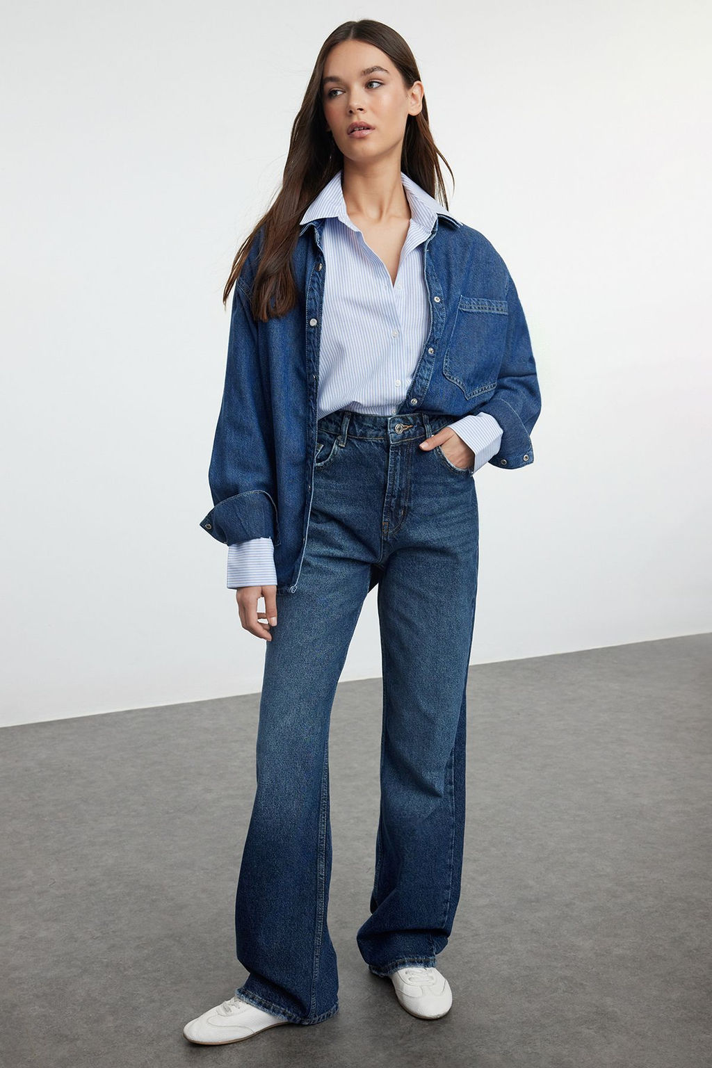 TRENDYOLMILLA Koyu Mavi Yuksek Bel Wide Leg Jeans TWOAW25JE00105