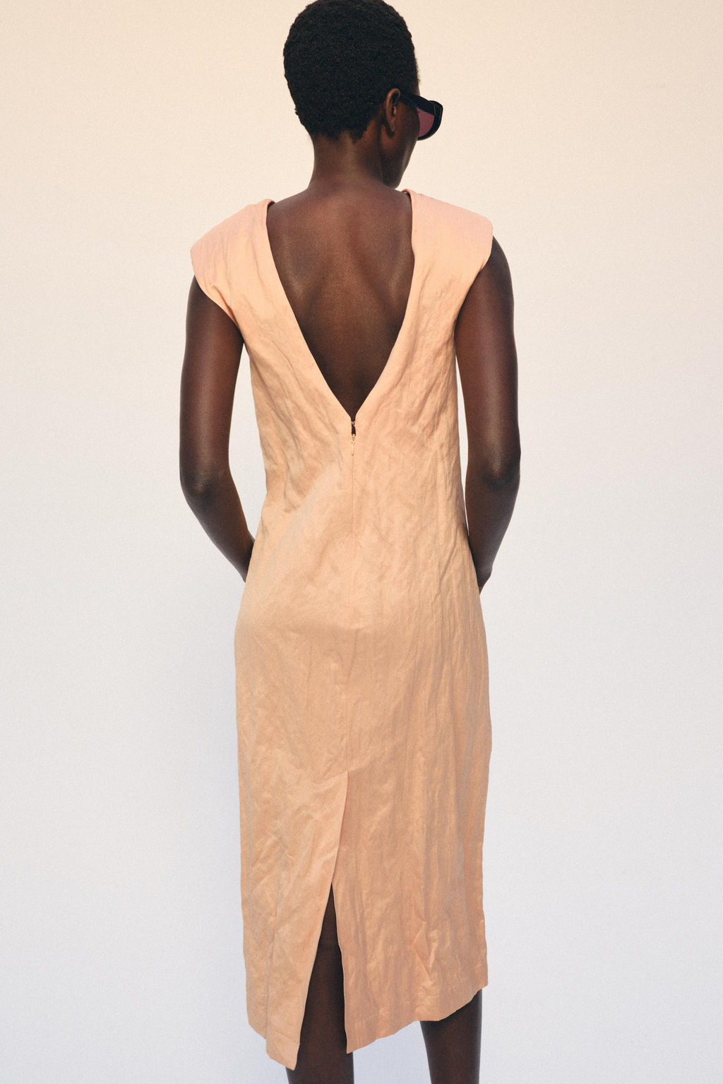 VESTIDO MIDI EFECTO ARRUGADO ZW COLLECTION / Salm?n claro - Zara фото 2