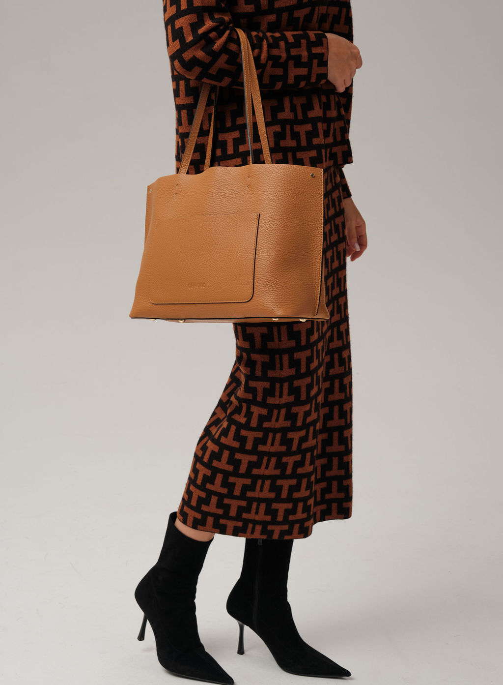 Сумка Deboro 30885 коричневый лист