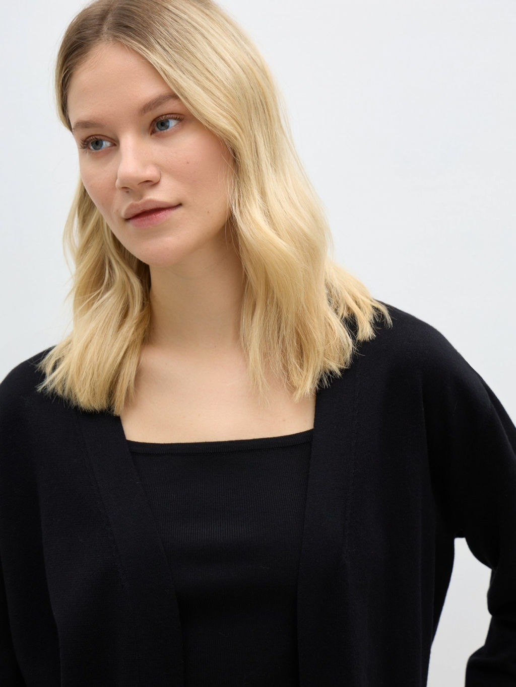 Conso/KCL 240719 - black Кардиган женский