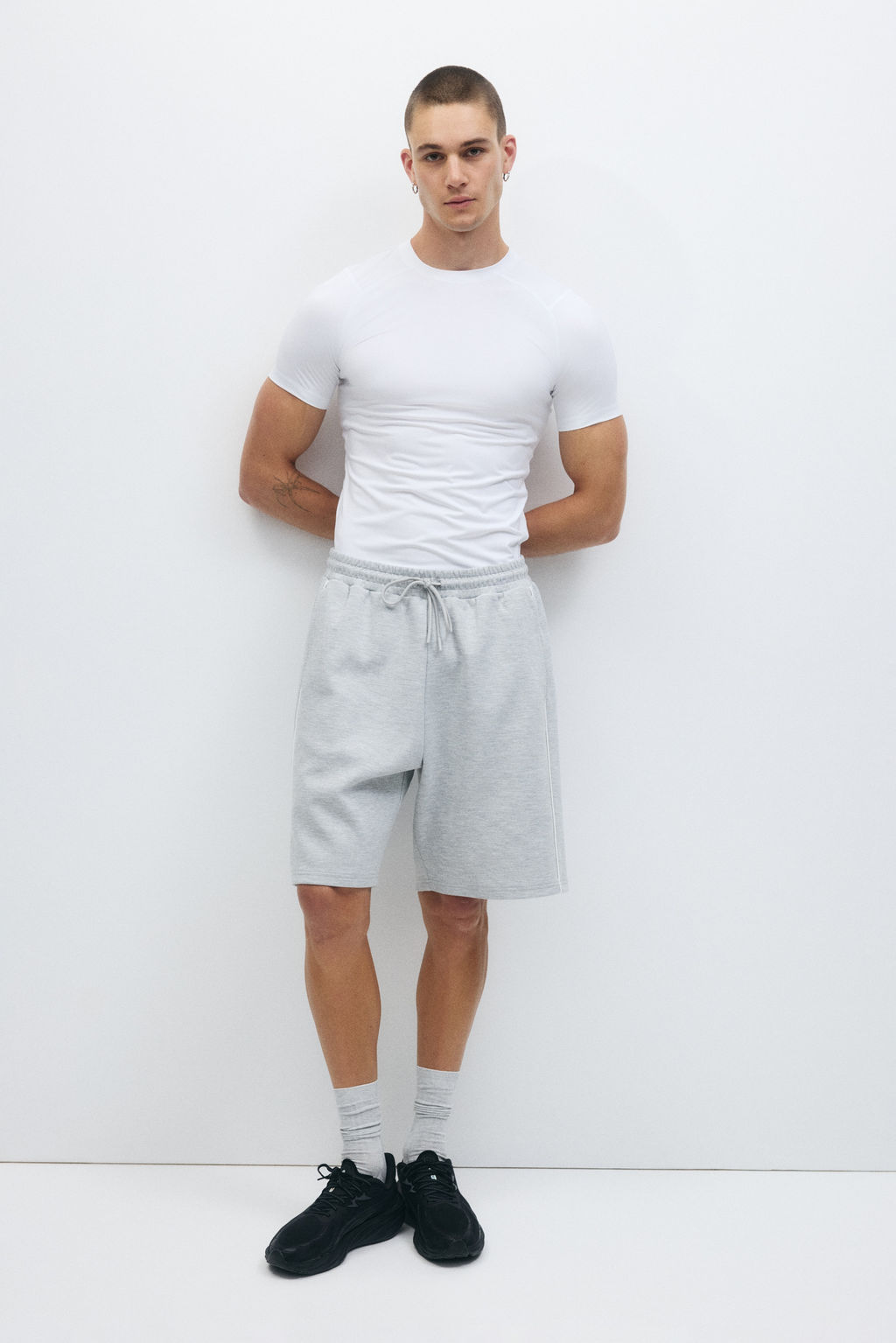 Pantal?n corto de deporte con DryMove Loose Fit - H&m фото 6