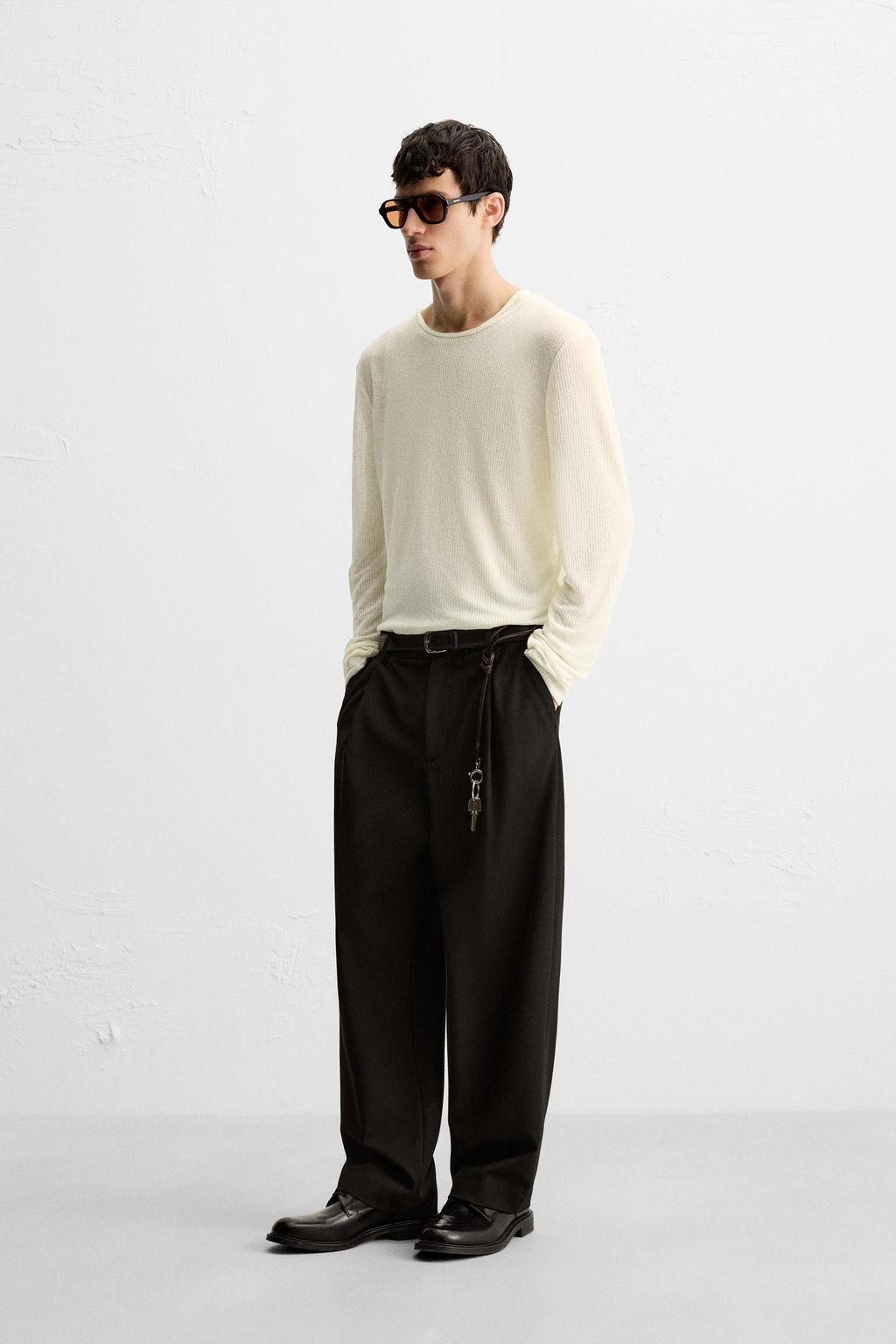 SEMI-SHEER TEXTURED T-SHIRT - Zara фото 4