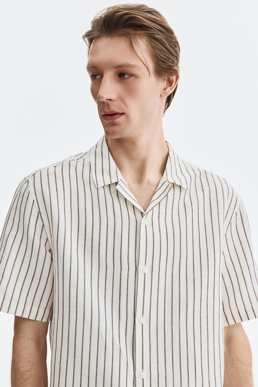 Camisa resort en mezcla de lino Relaxed Fit - H&m фото 9