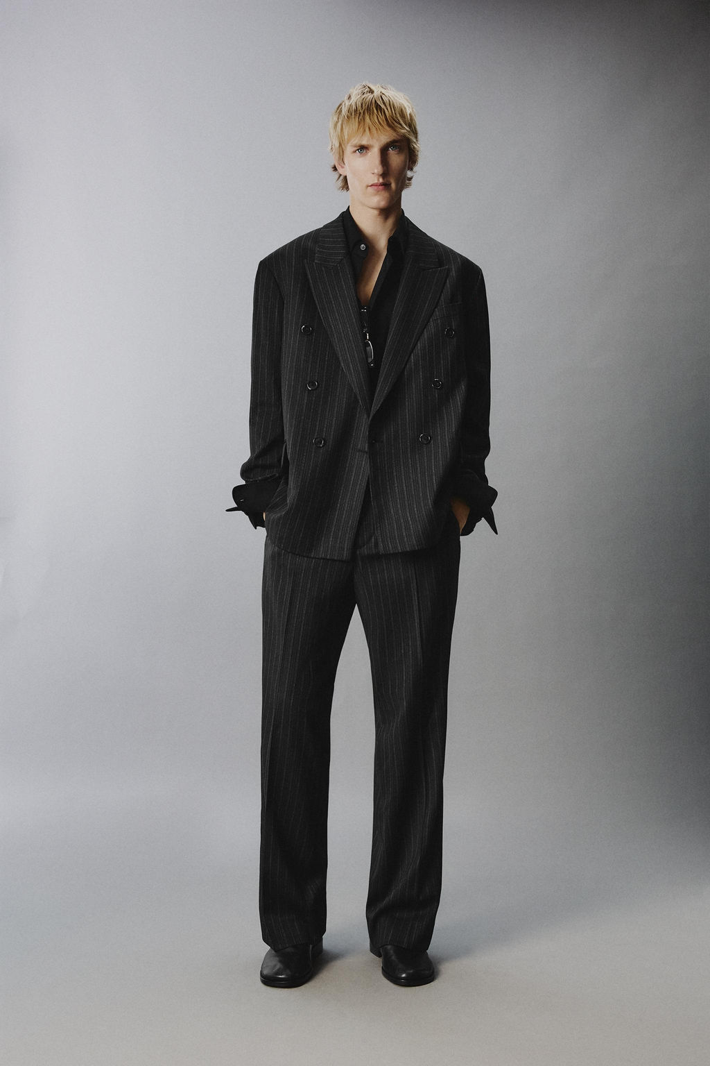 PINSTRIPED SUIT TROUSERS - Zara фото 10