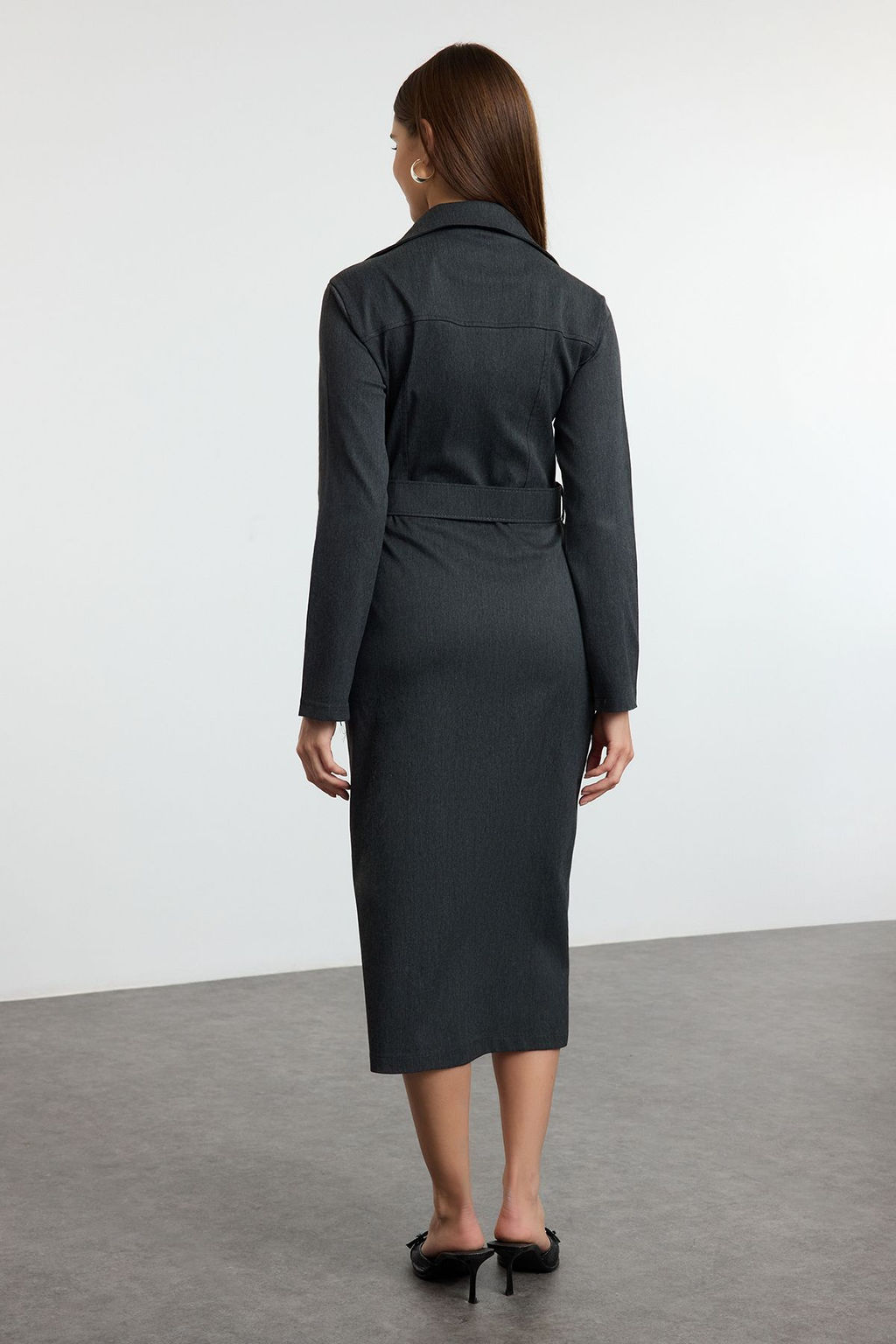 Trendyolmilla Lacivert Fermuarl? Cep Detayl? Gabardin Kumas Midi Dokuma Gomlek Elbise TWOAW25EL00261  фото 15